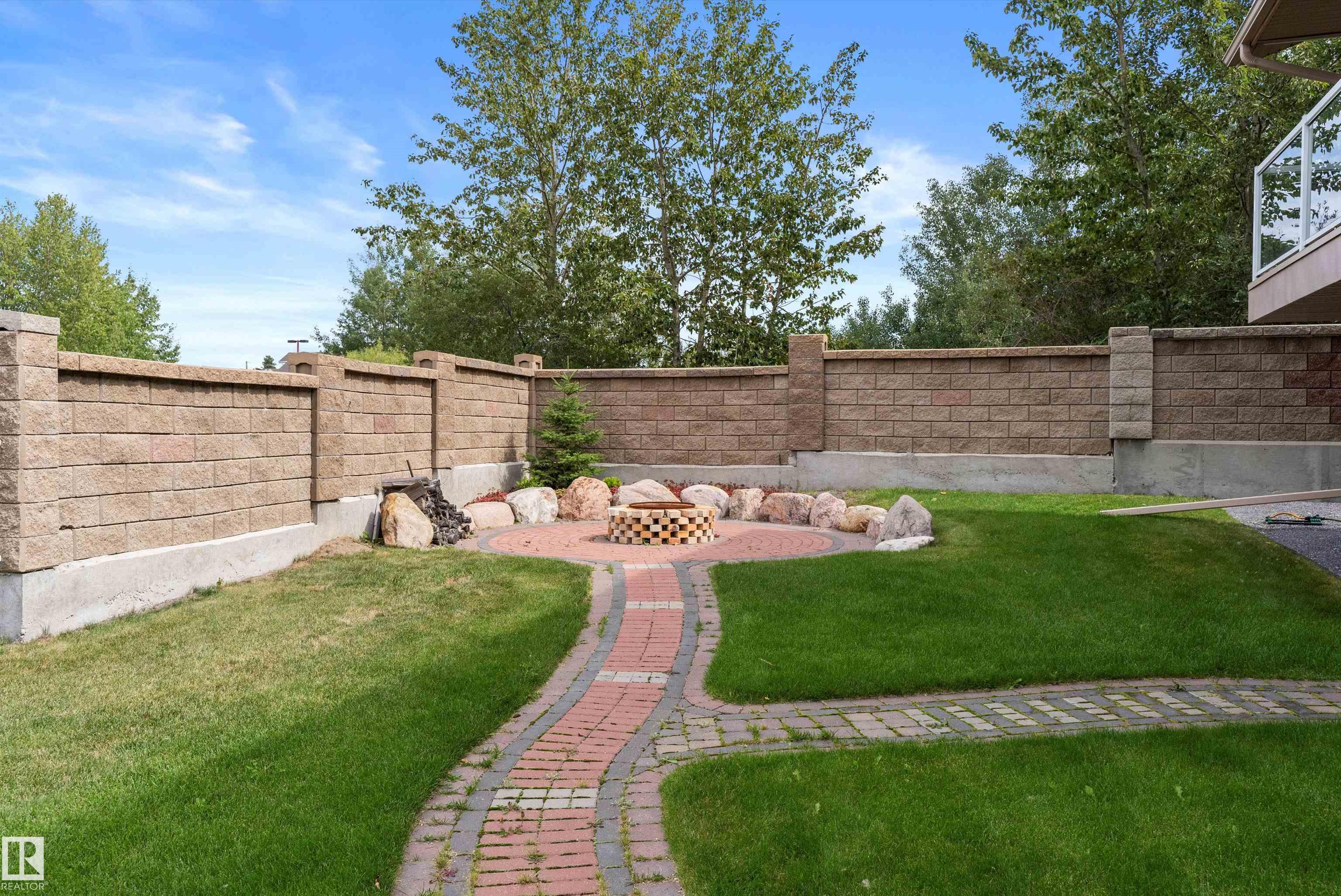 Photo 45 at 10 - 10500 103 Avenue, Morinville