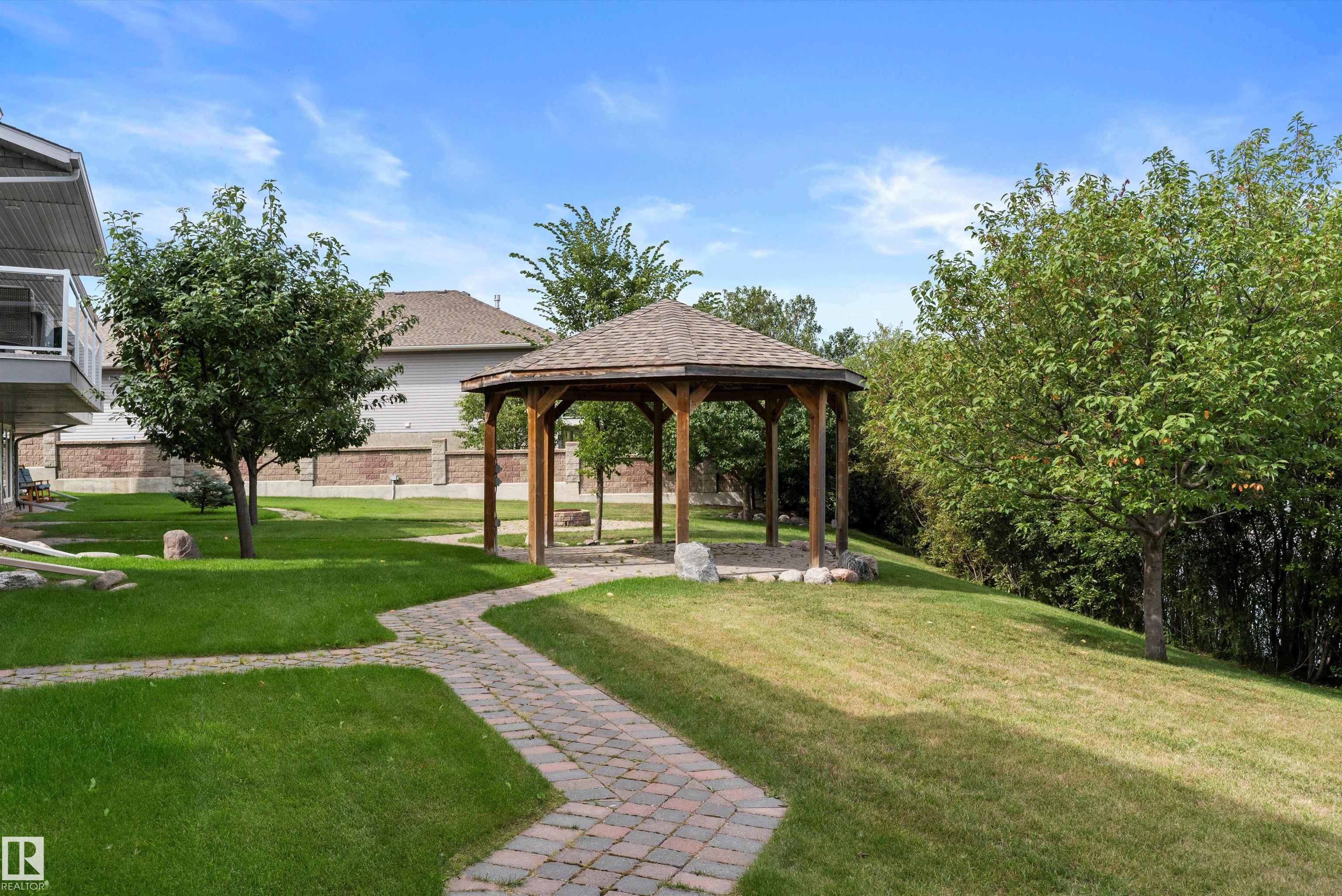 Photo 48 at 10 - 10500 103 Avenue, Morinville