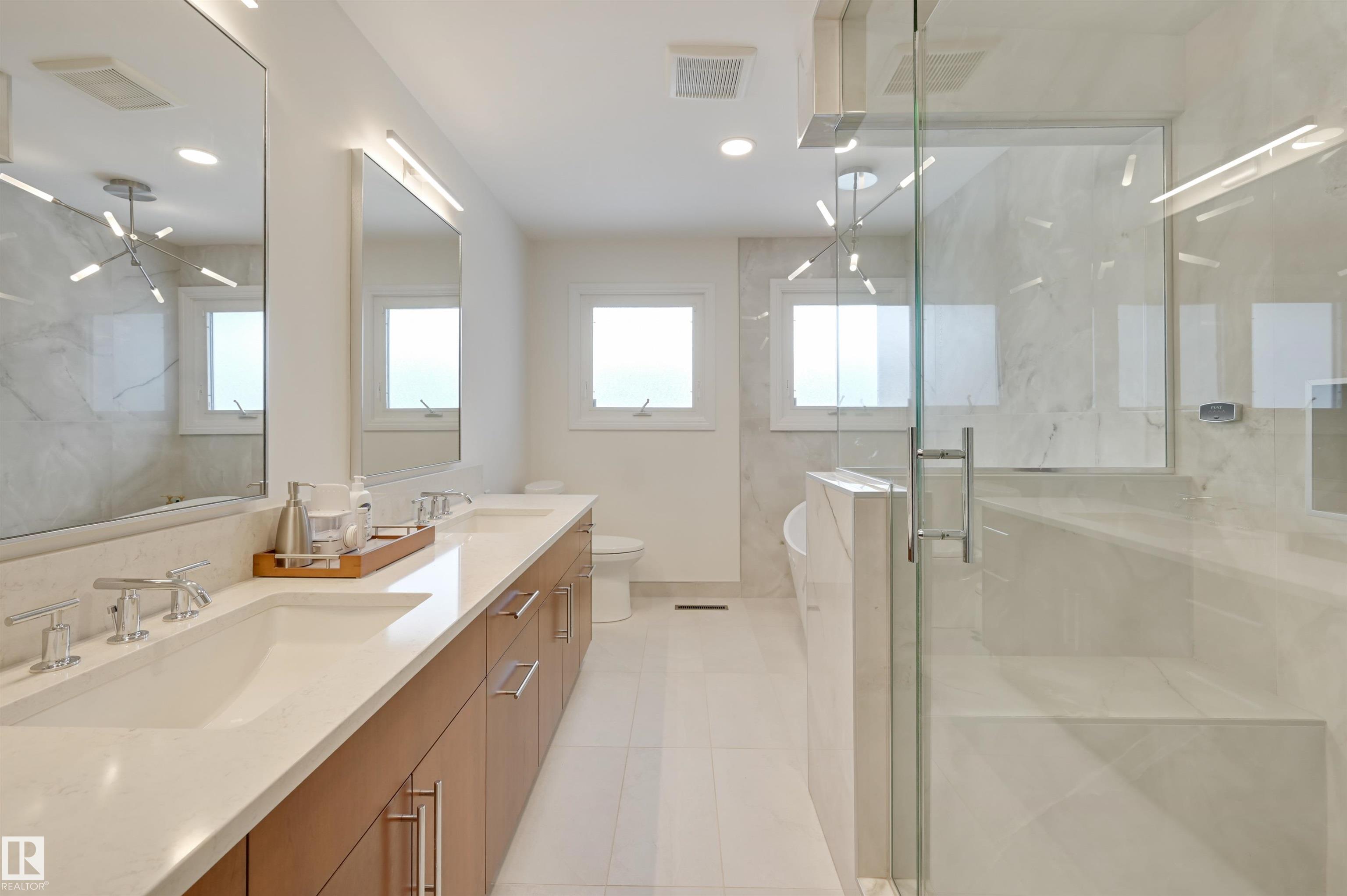 Photo 38 at 37 Valleyview Crescent NW, Parkview, Edmonton