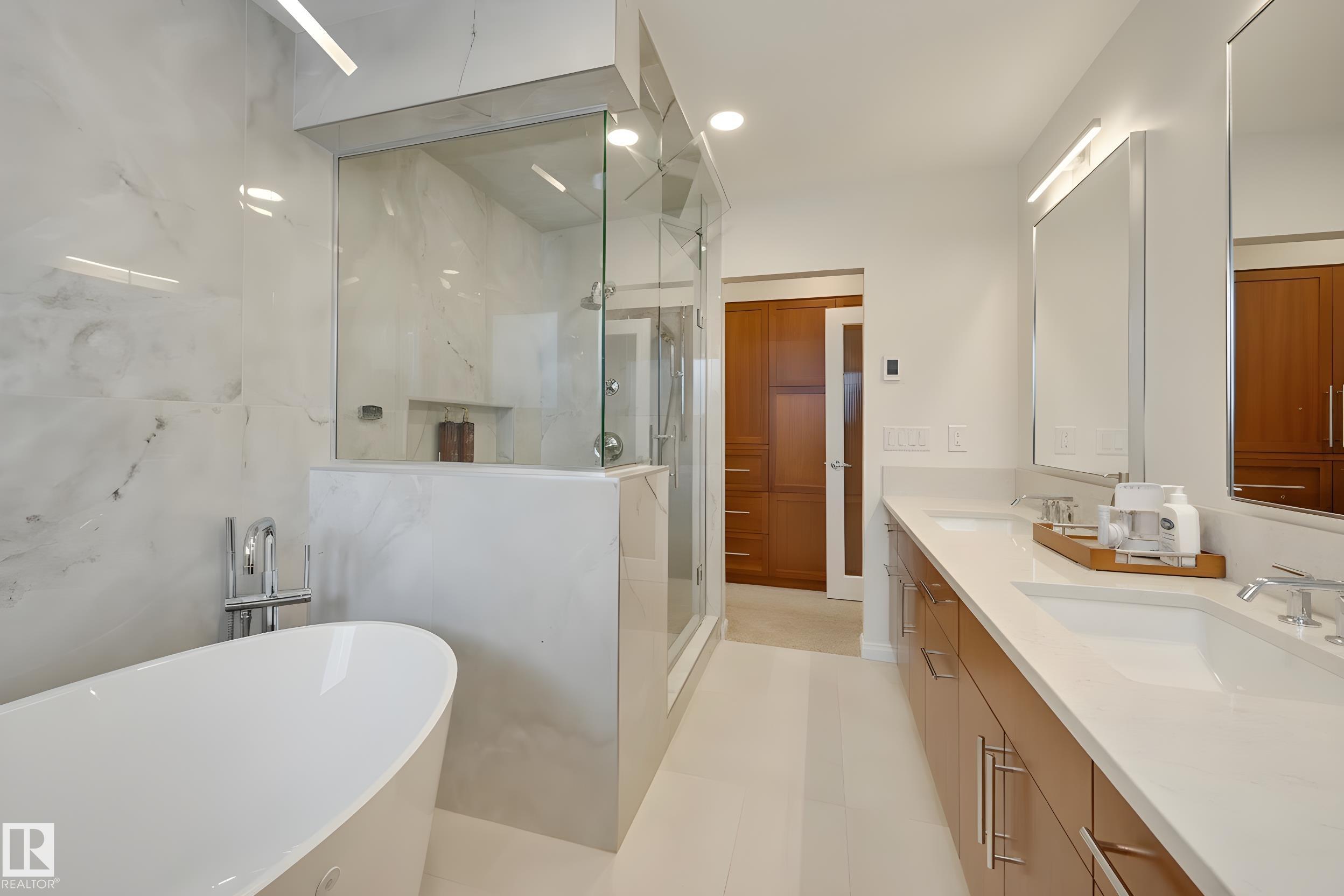 Photo 39 at 37 Valleyview Crescent NW, Parkview, Edmonton