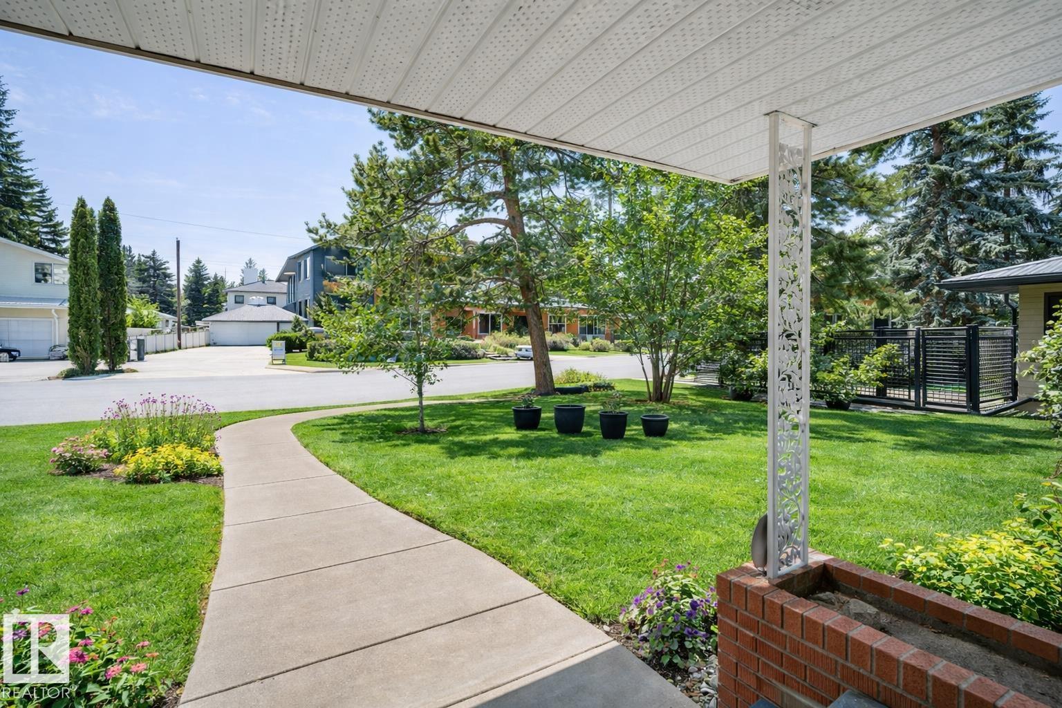 Photo 8 at 37 Valleyview Crescent NW, Parkview, Edmonton