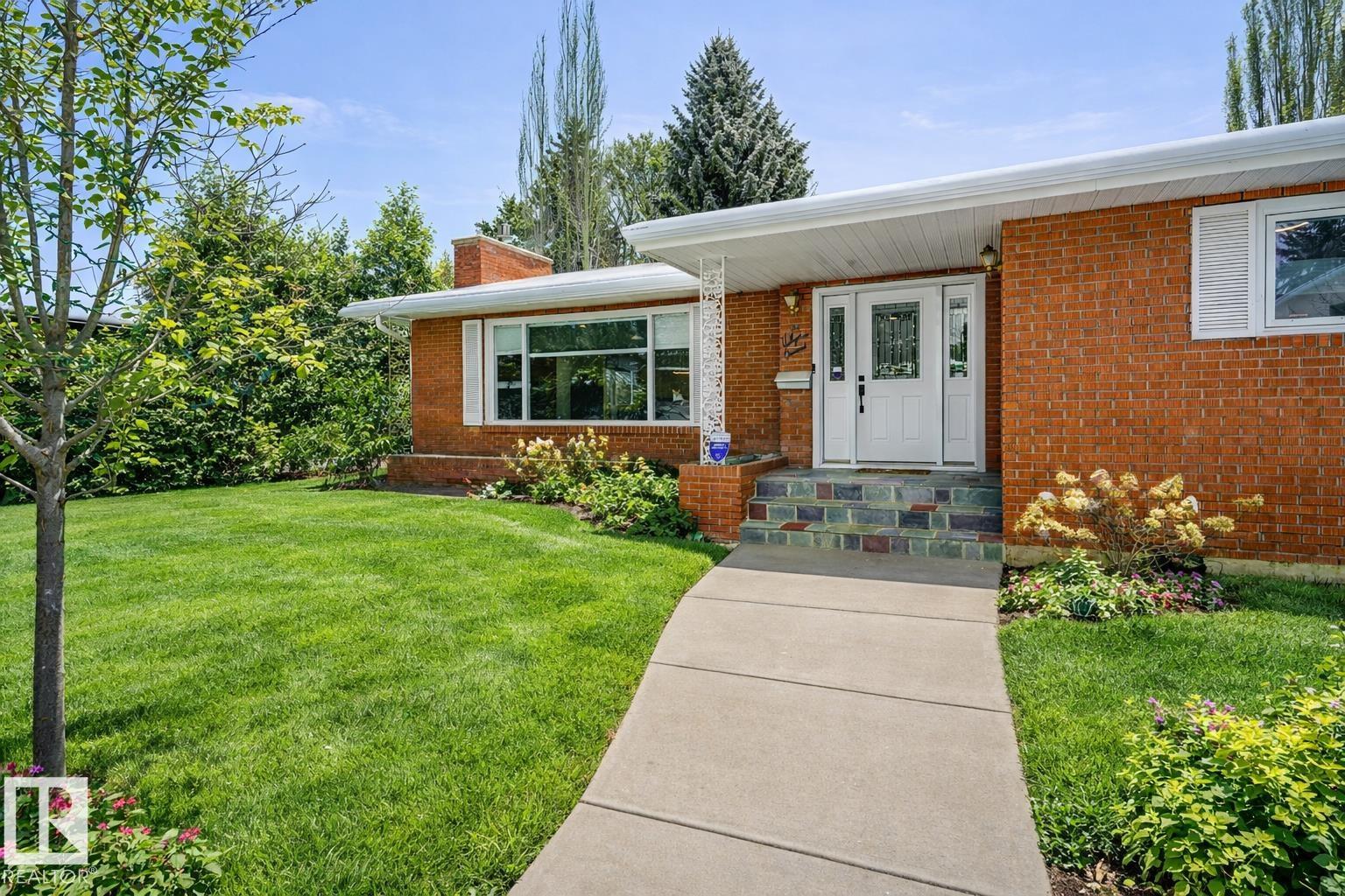 Photo 10 at 37 Valleyview Crescent NW, Parkview, Edmonton