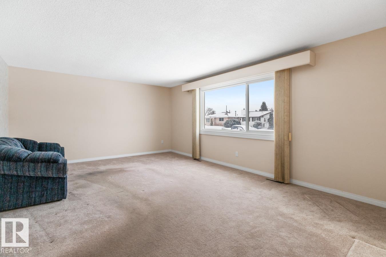 Picture for 5632 140A AV NW