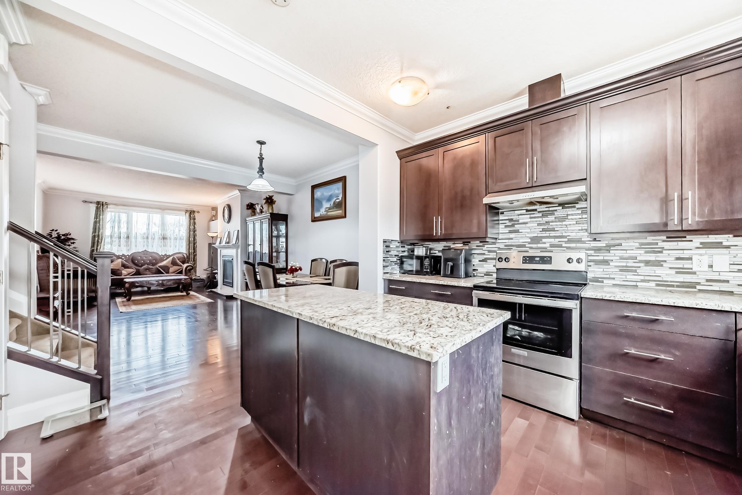 Photo 8 at 2 - 12042 101 Street NW, Westwood, Edmonton