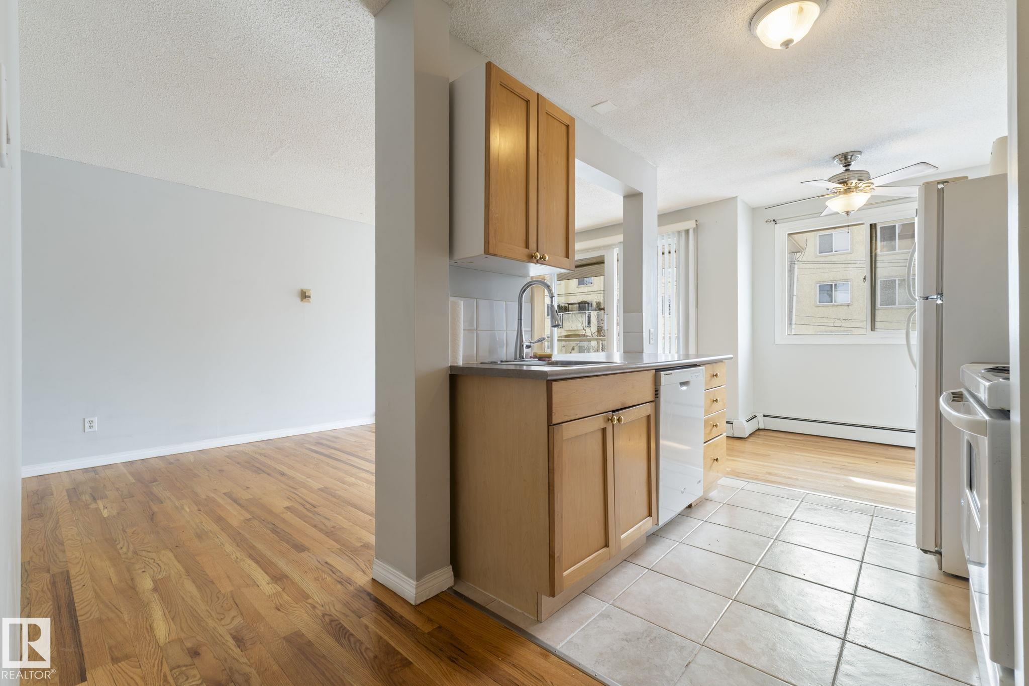 Photo 16 at 308 - 10230 120 Street NW, Wîhkwêntôwin, Edmonton