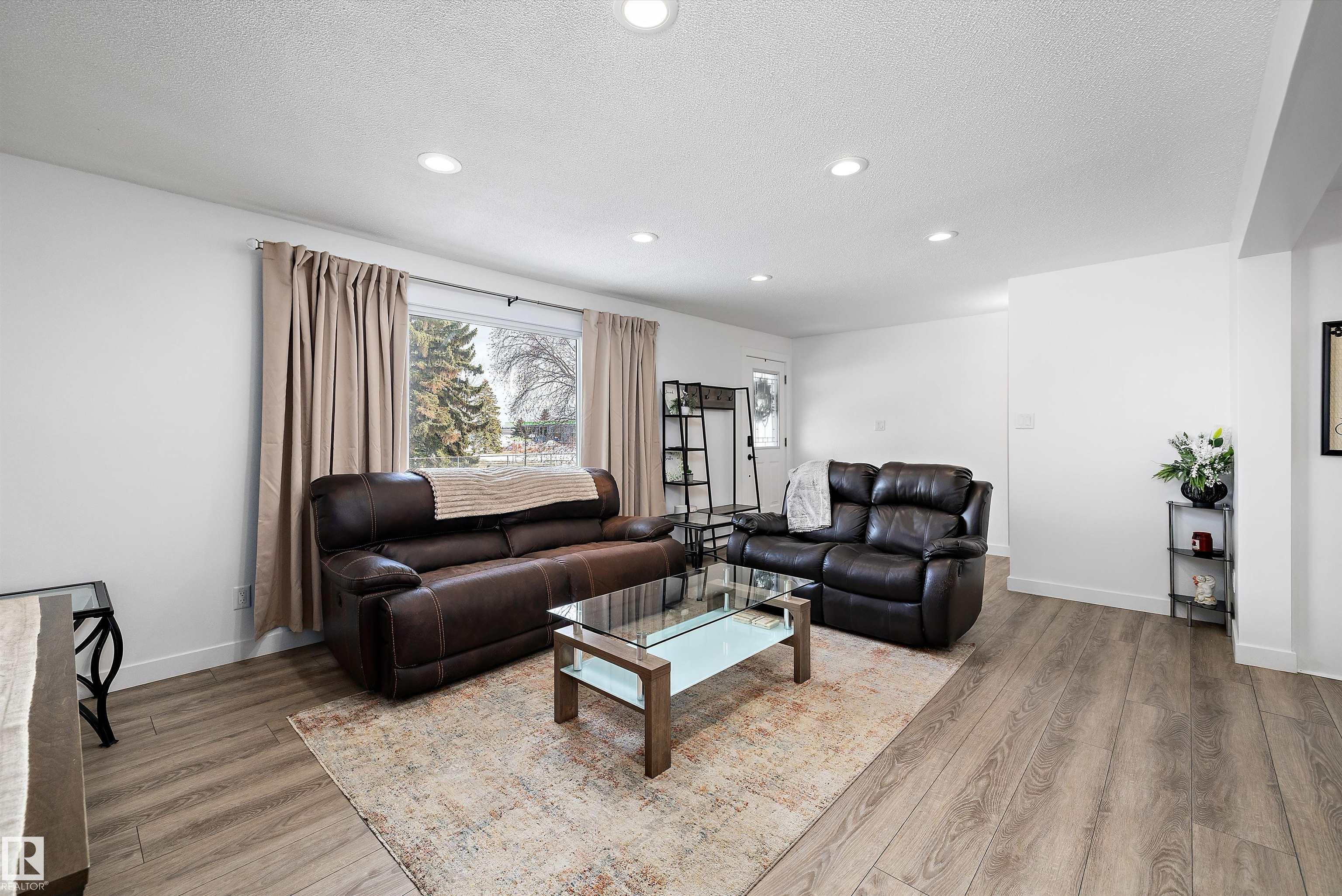 Picture for 10808 34 ST NW