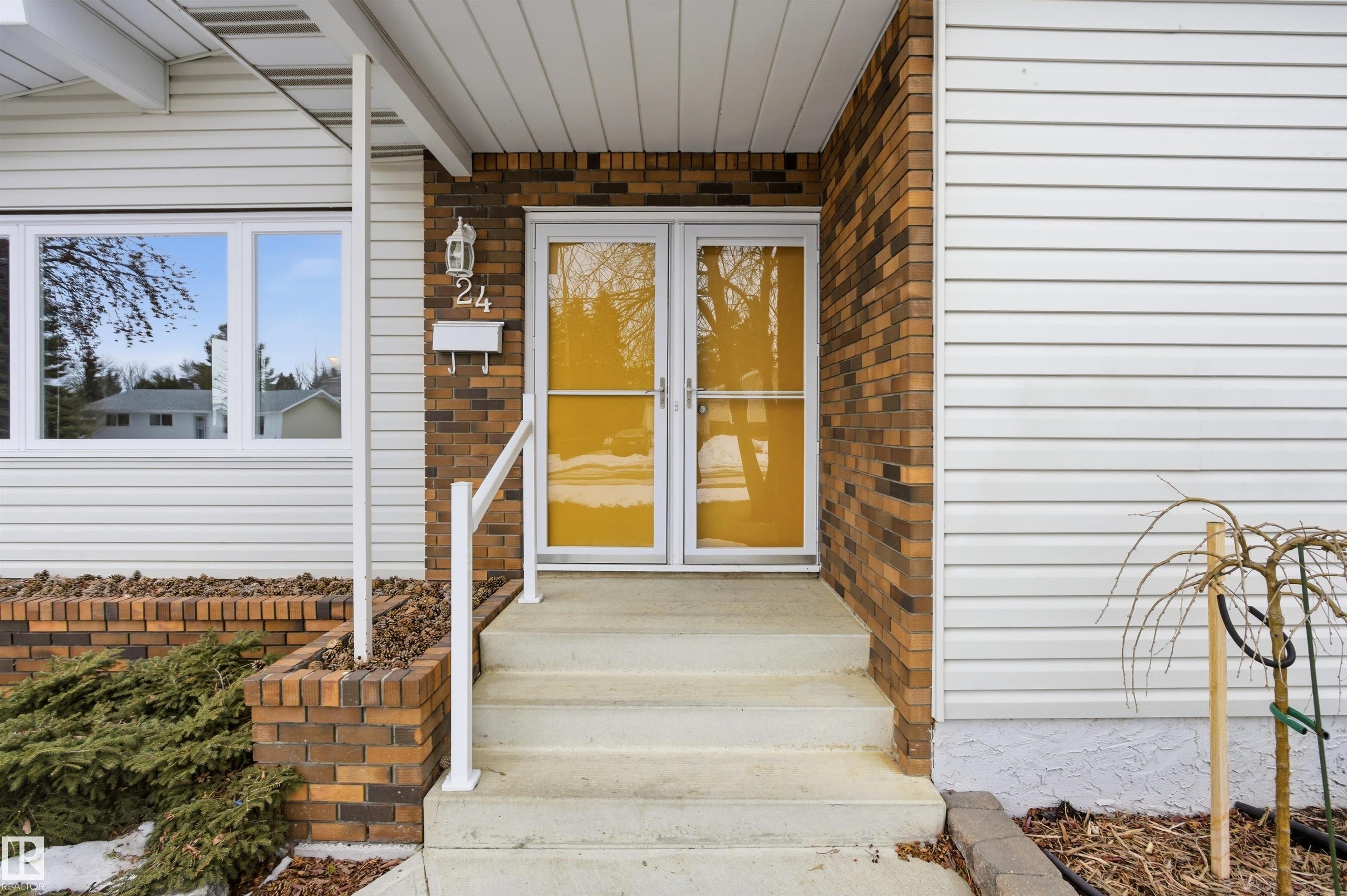 24 Penguin Crescent, Brentwood, Sherwood Park