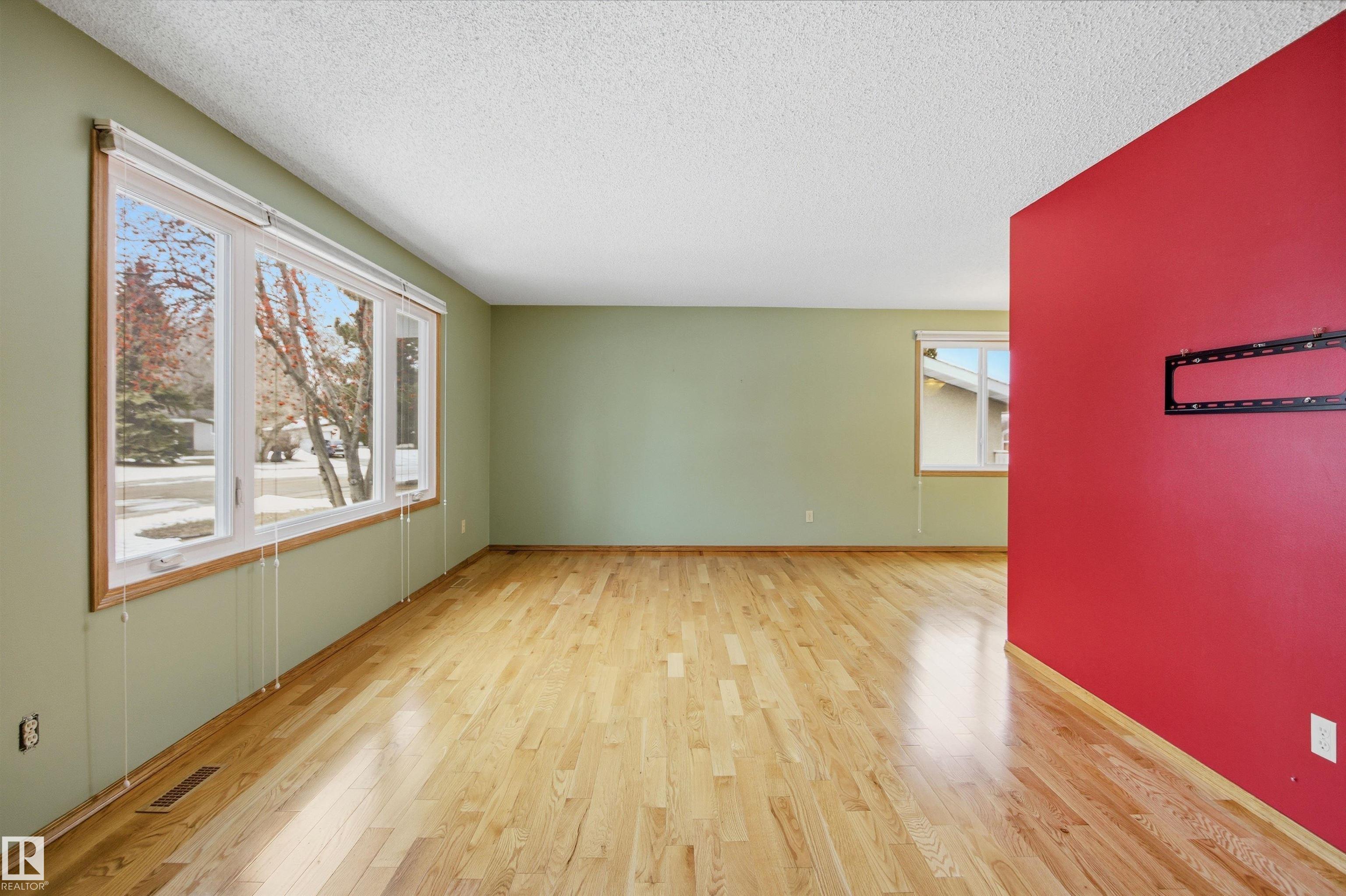 Photo 6 at 24 Penguin Crescent, Brentwood, Sherwood Park