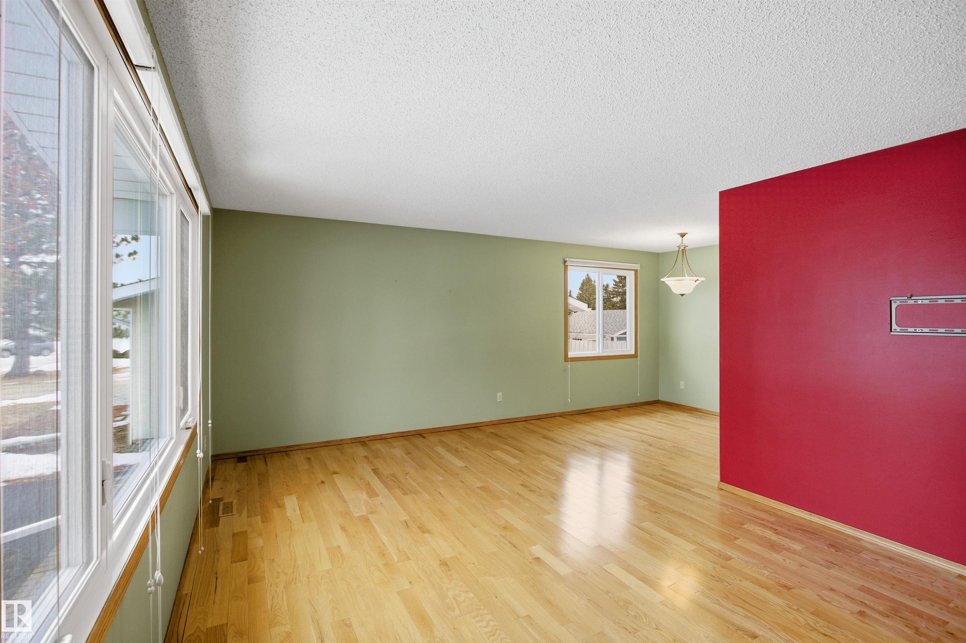 Photo 7 at 24 Penguin Crescent, Brentwood, Sherwood Park