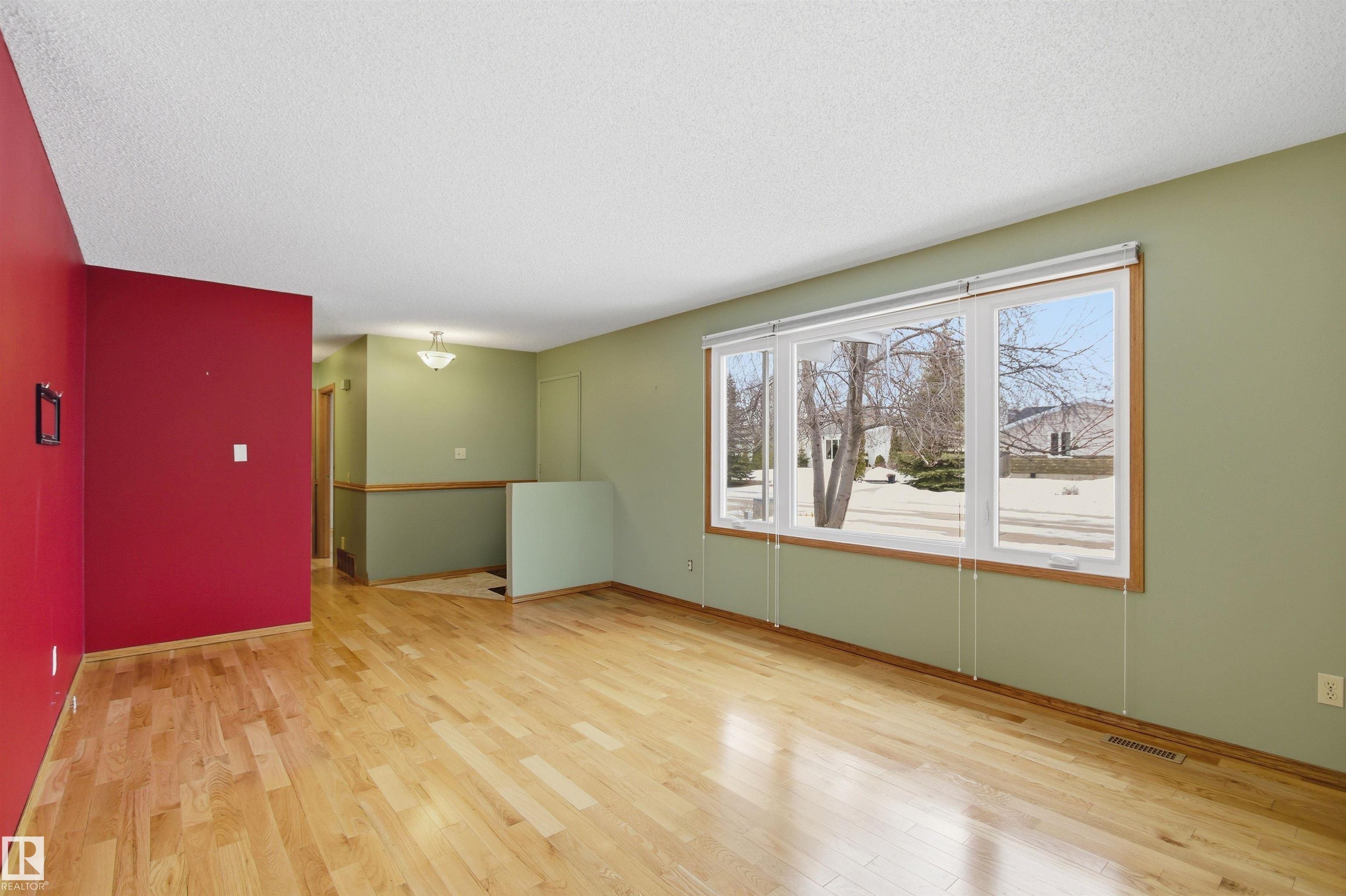 Photo 9 at 24 Penguin Crescent, Brentwood, Sherwood Park