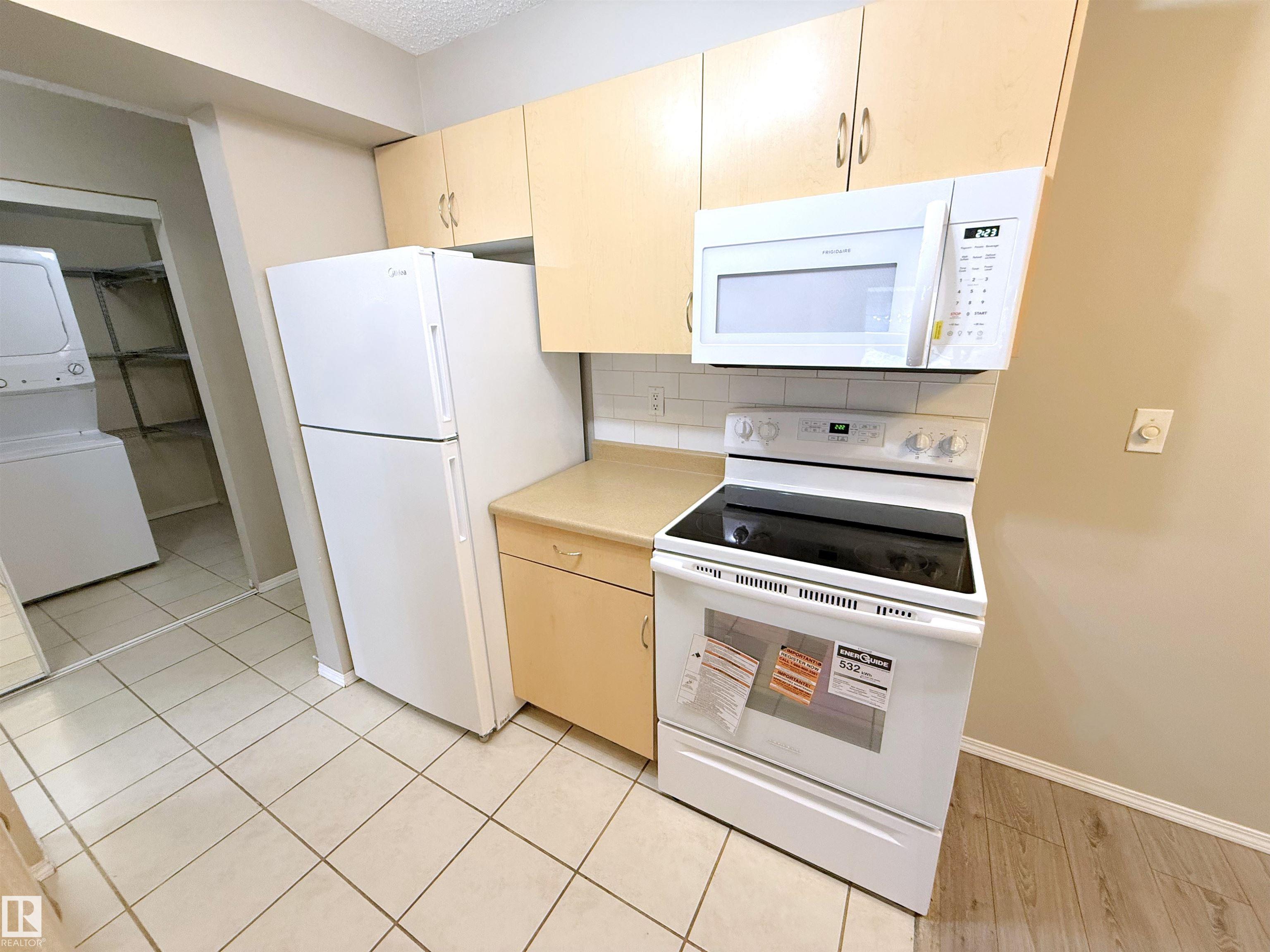 Photo 11 at 104 - 17003 67 Avenue NW, Callingwood South, Edmonton