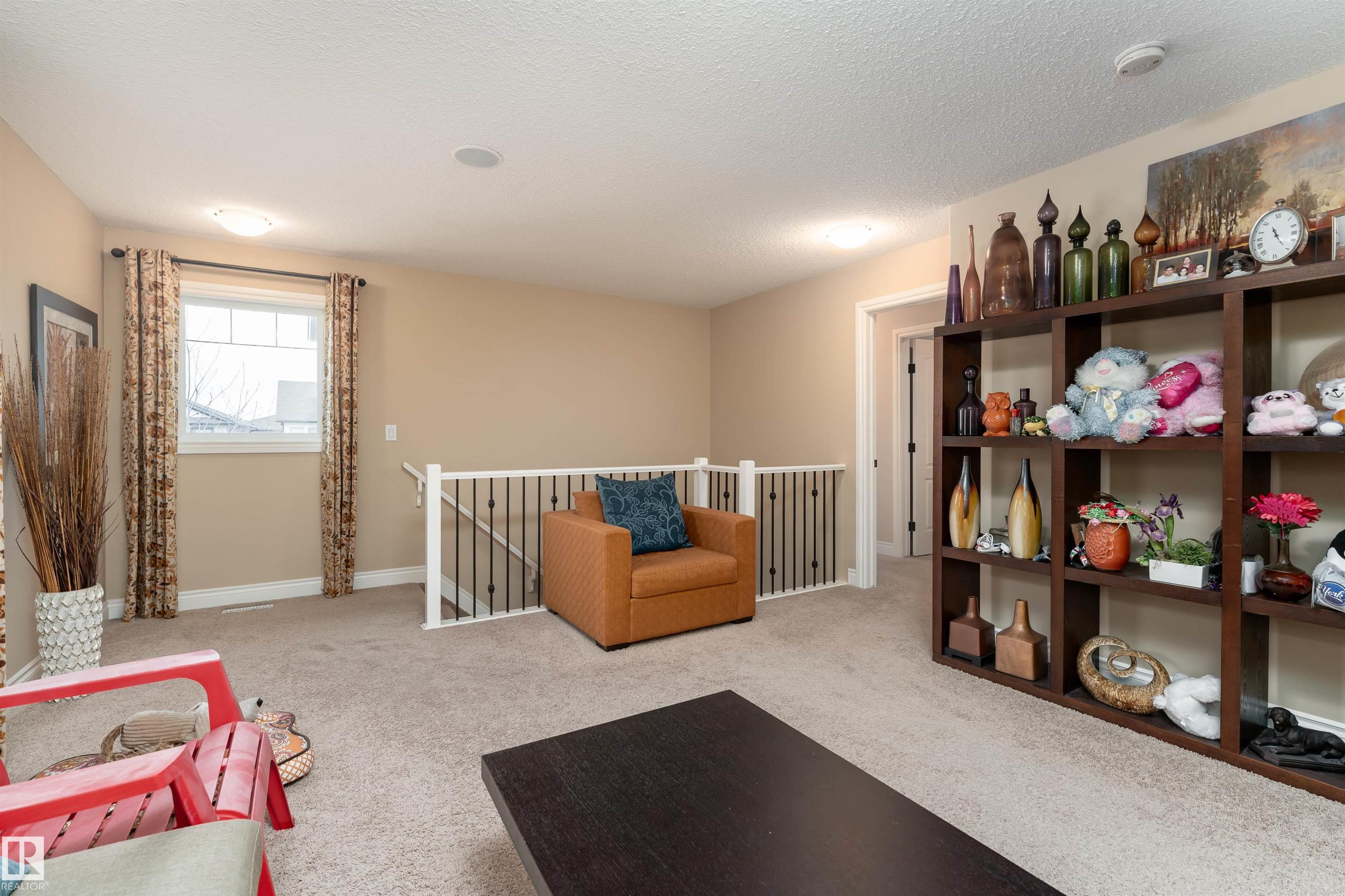 Photo 19 at 729 37a Avenue NW, Maple Crest, Edmonton
