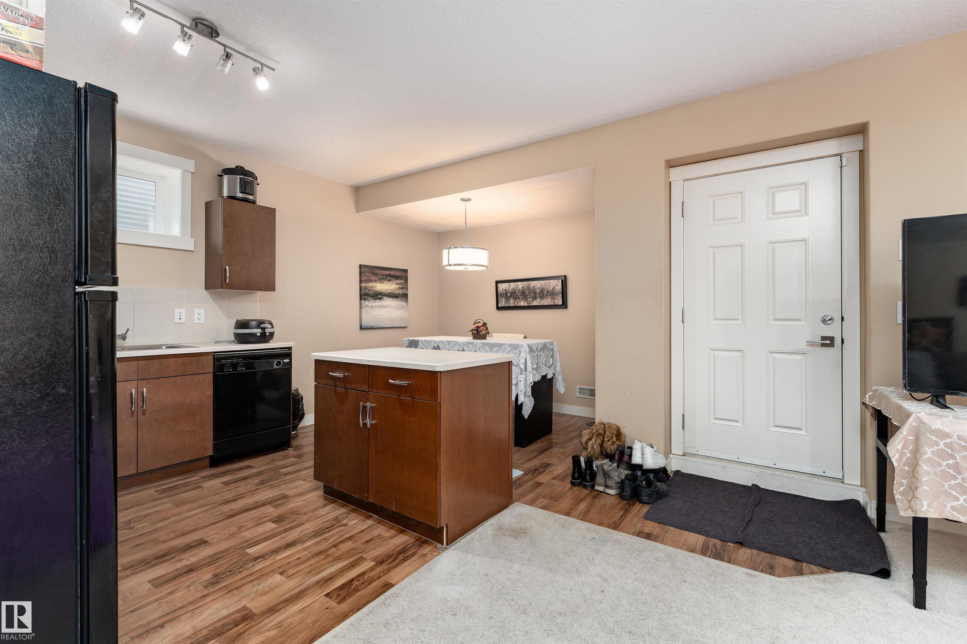 Photo 43 at 729 37a Avenue NW, Maple Crest, Edmonton