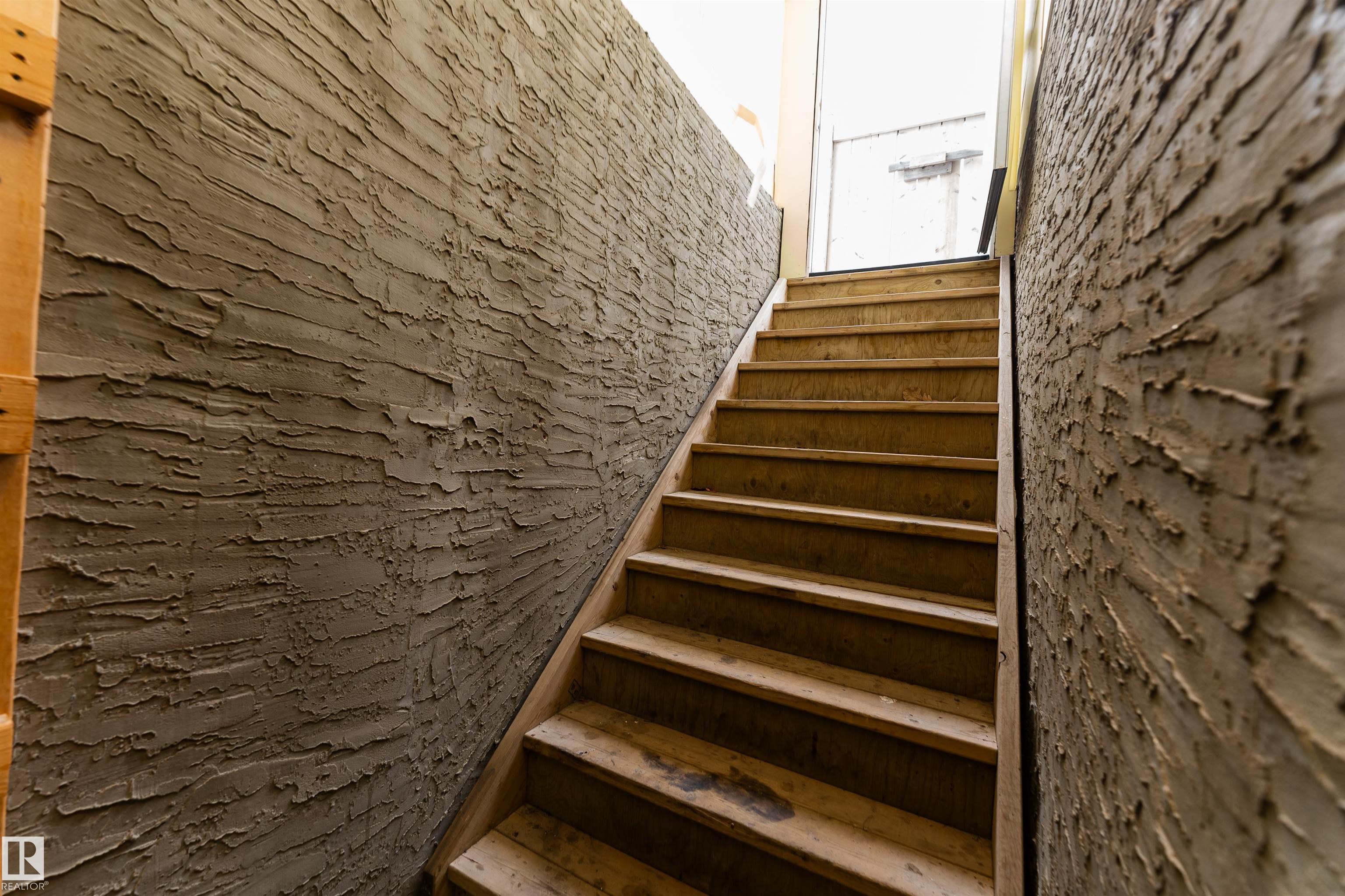 Photo 52 at 729 37a Avenue NW, Maple Crest, Edmonton