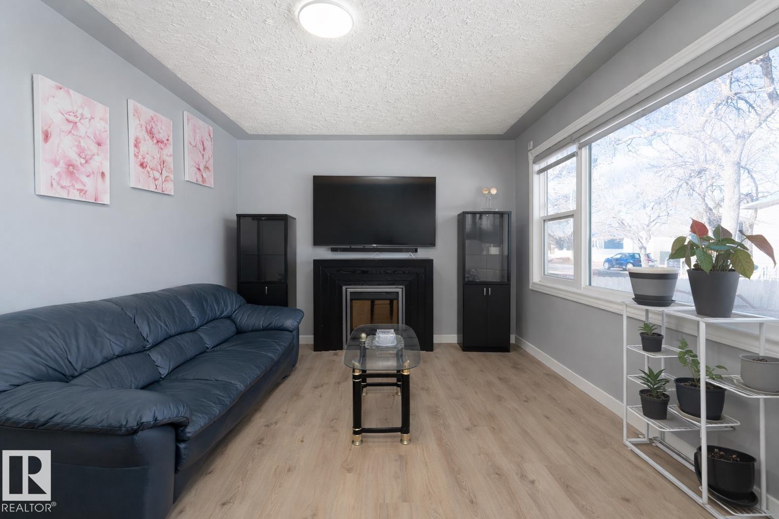 Picture for 16131 109 AV NW