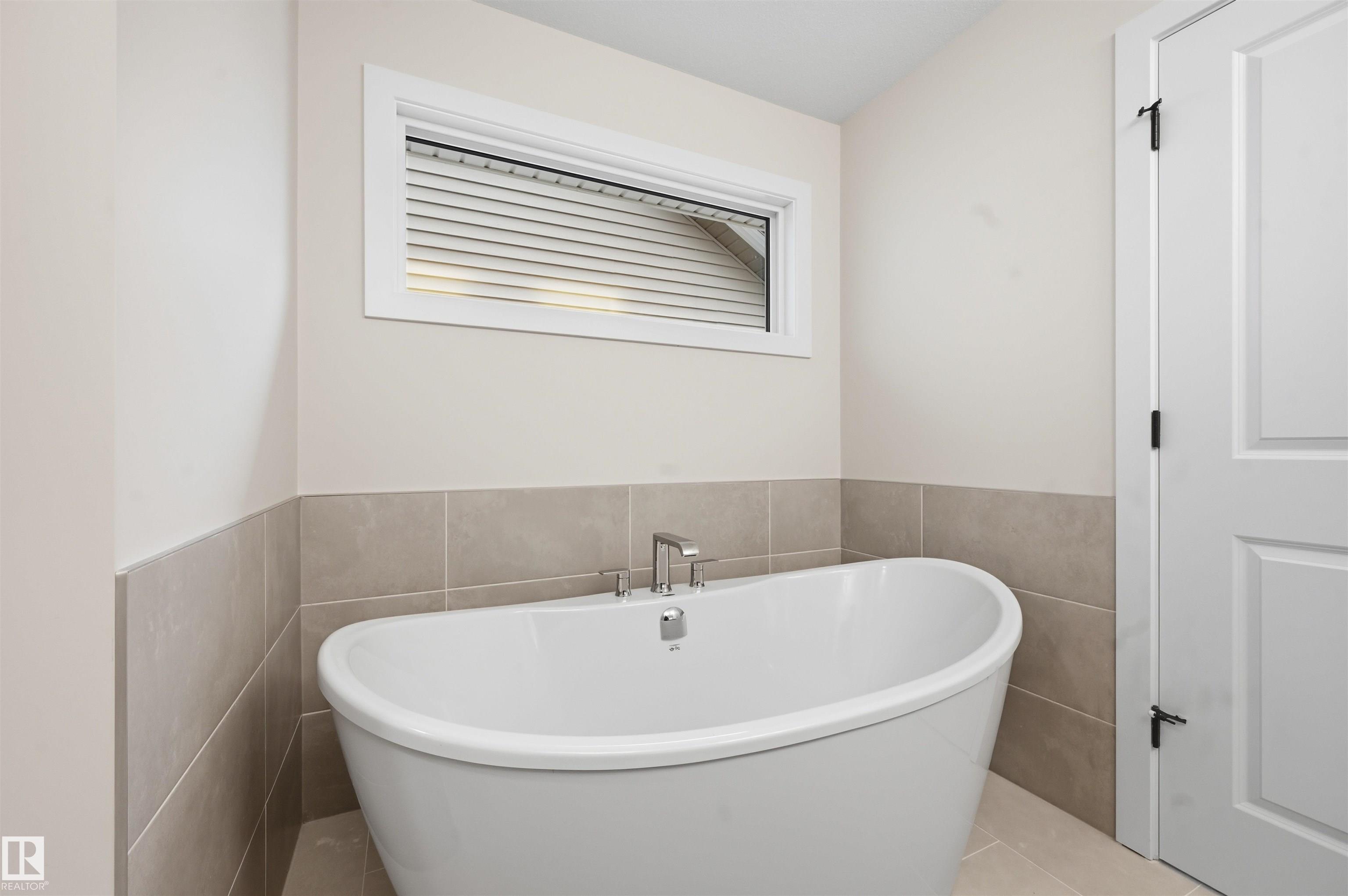 Photo 38 at 3036 Dixon Landing SW, Desrochers Area, Edmonton