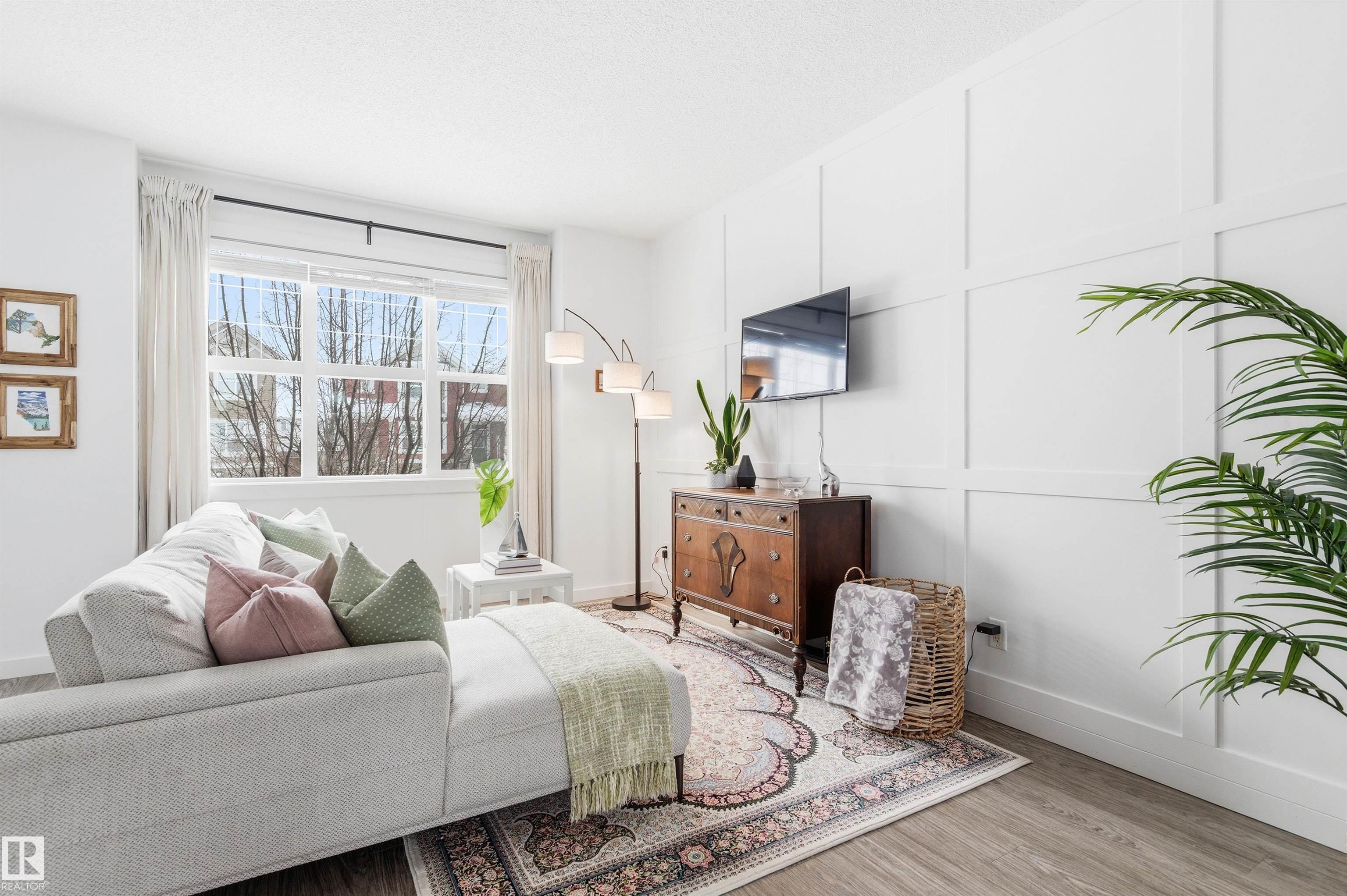 Photo 8 at 2217 Glenridding Boulevard SW, Glenridding Heights, Edmonton