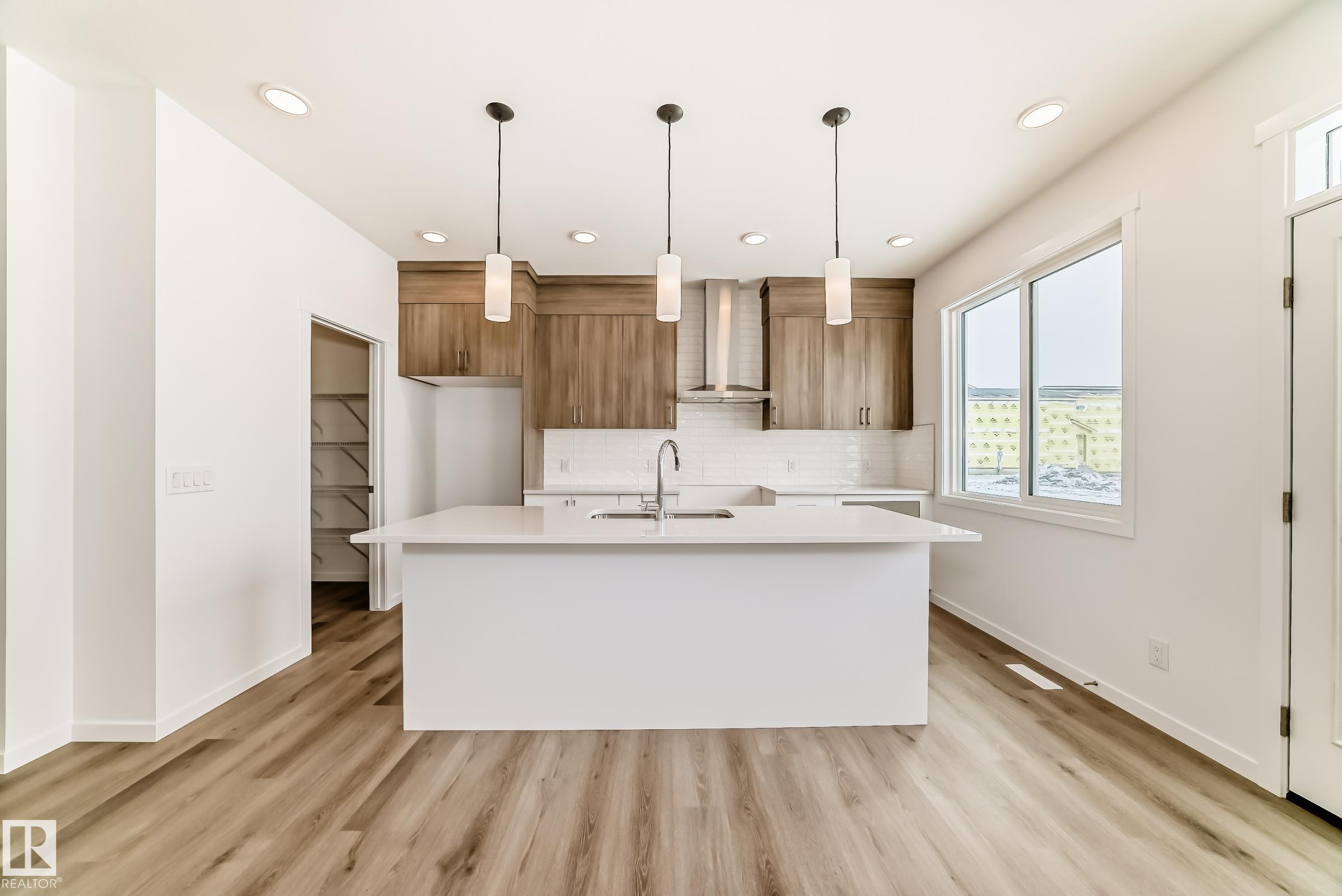 Picture for 2420 EGRET LO NW