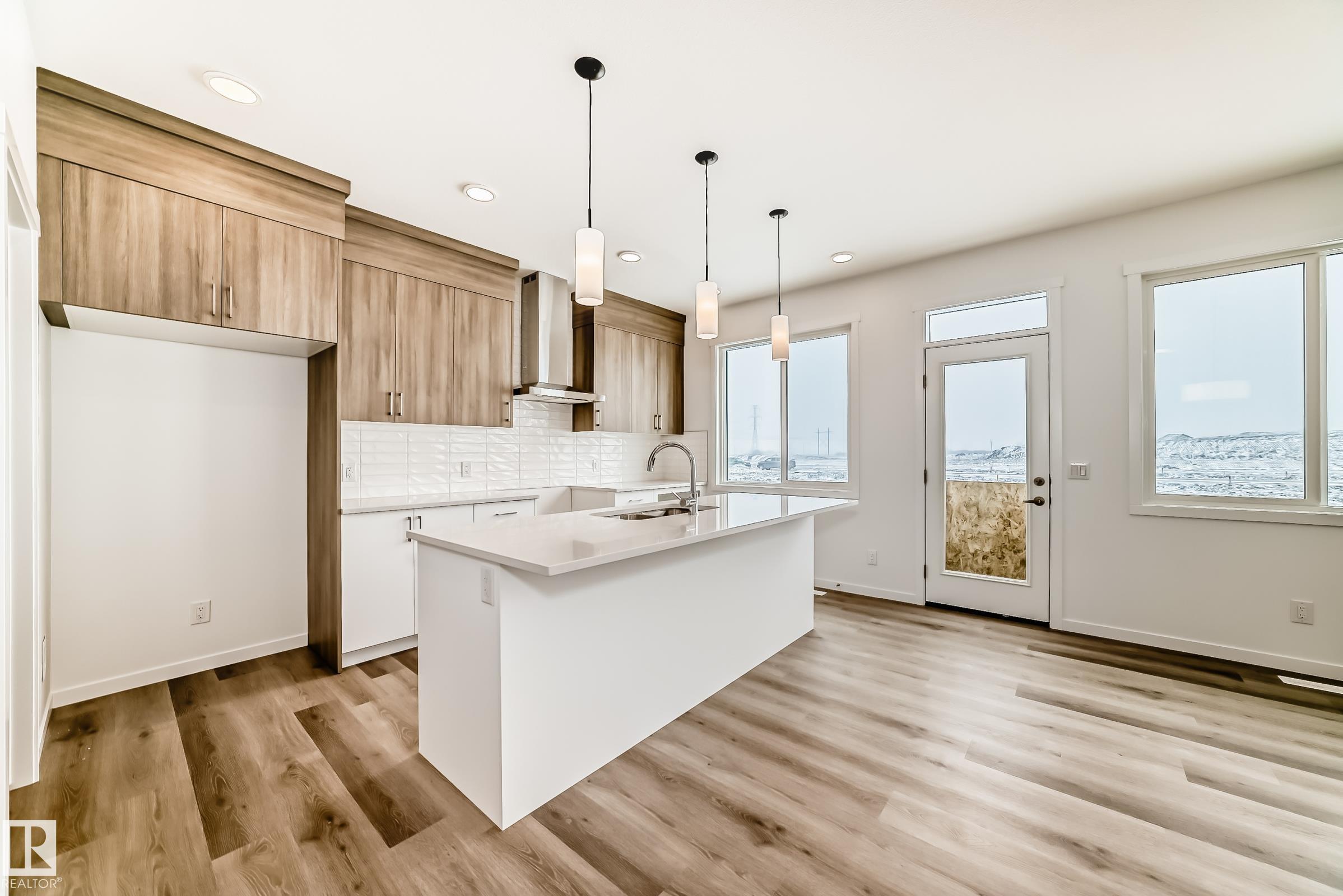 Picture for 2420 EGRET LO NW