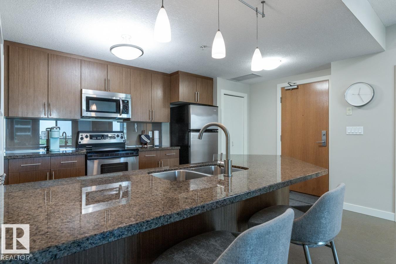 Photo 6 at 607 - 10055 118 Street NW, Wîhkwêntôwin, Edmonton