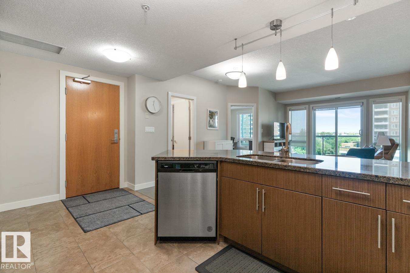 Photo 8 at 607 - 10055 118 Street NW, Wîhkwêntôwin, Edmonton