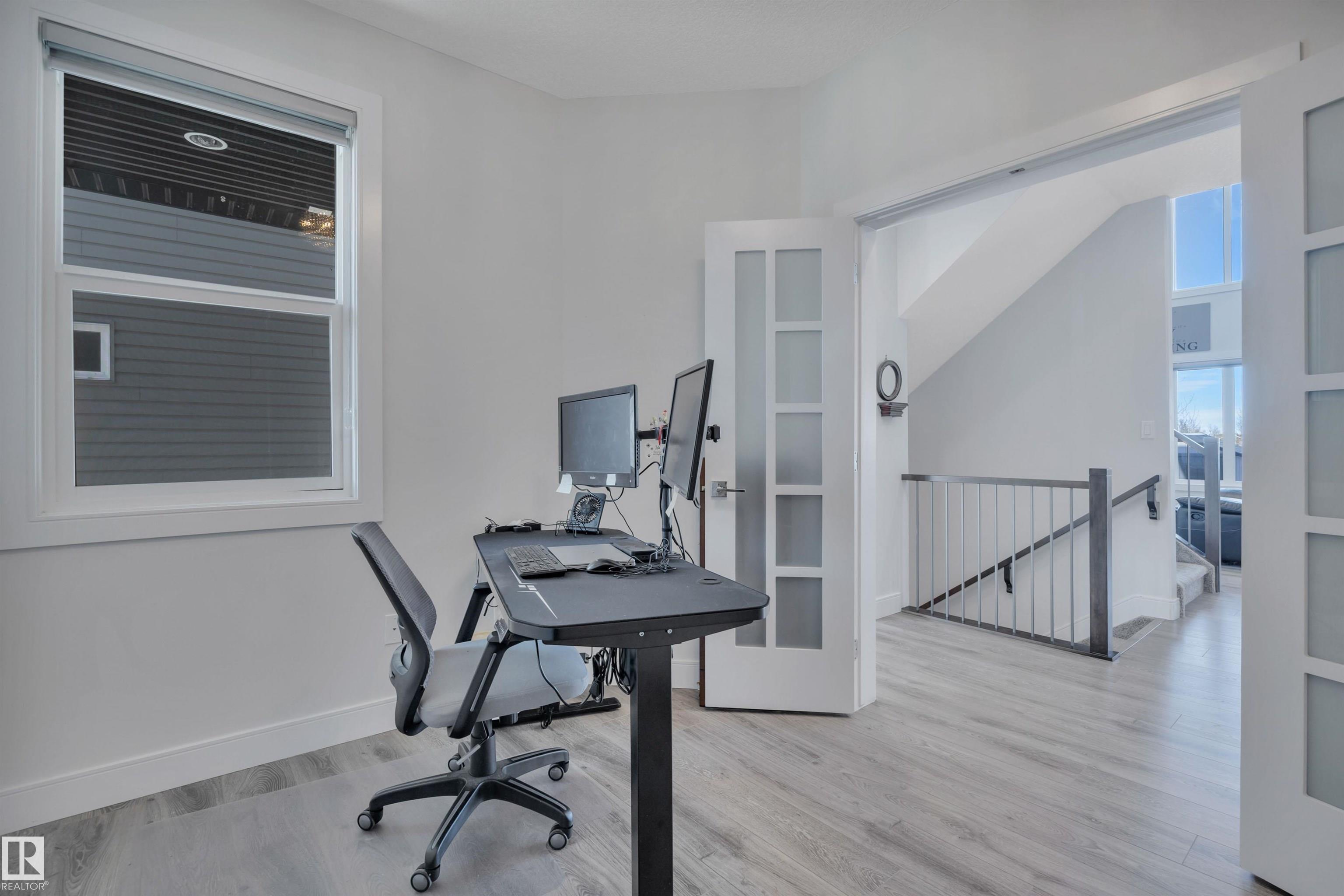 Photo 19 at 36 Sandalwood Place, Suntree, Leduc