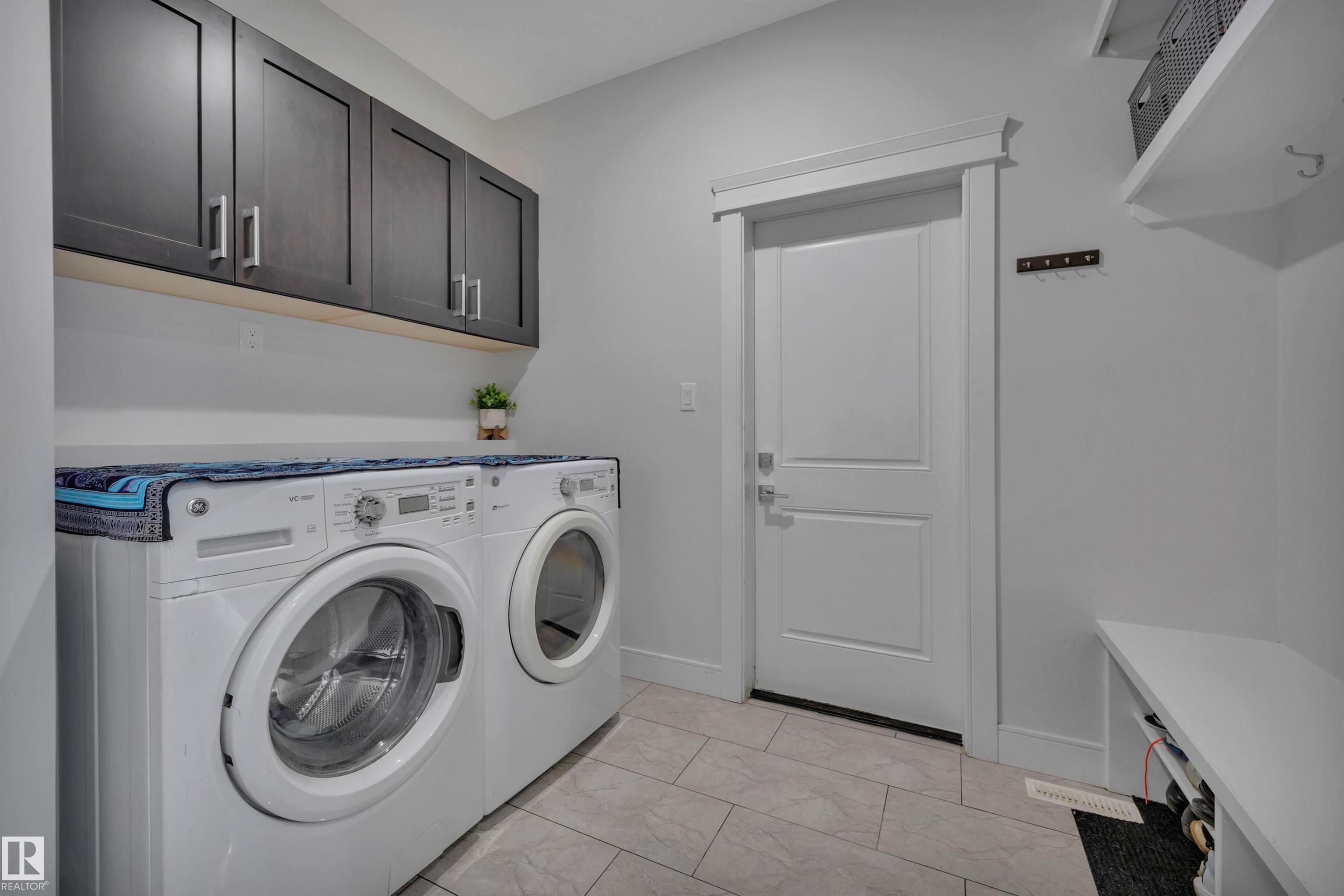 Photo 22 at 36 Sandalwood Place, Suntree, Leduc