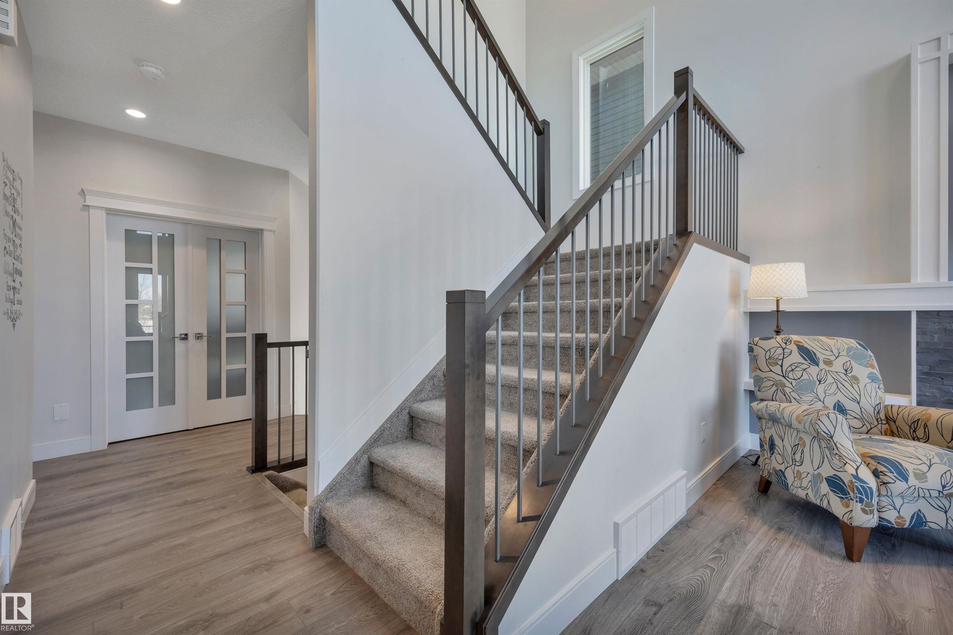 Photo 23 at 36 Sandalwood Place, Suntree, Leduc