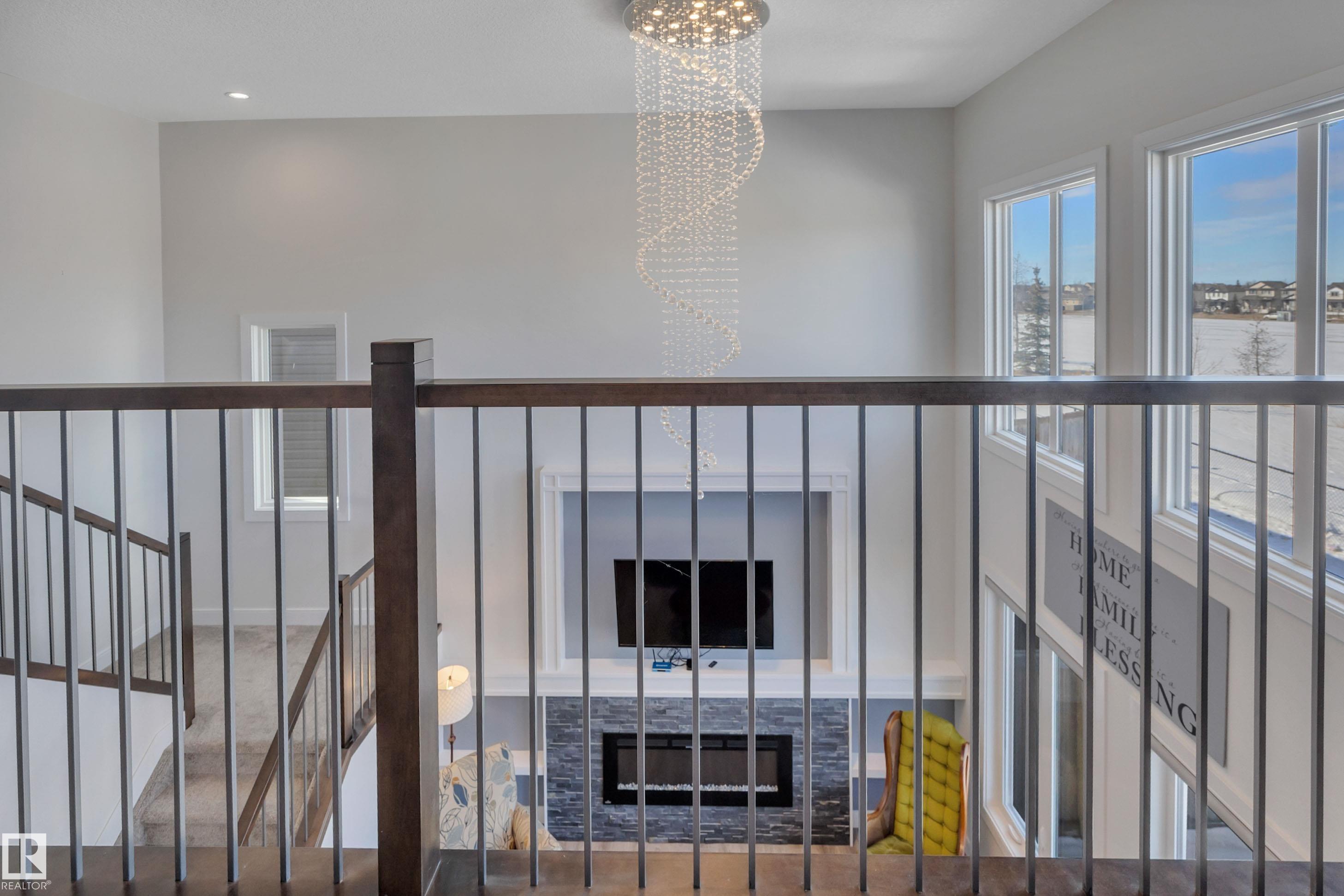 Photo 26 at 36 Sandalwood Place, Suntree, Leduc