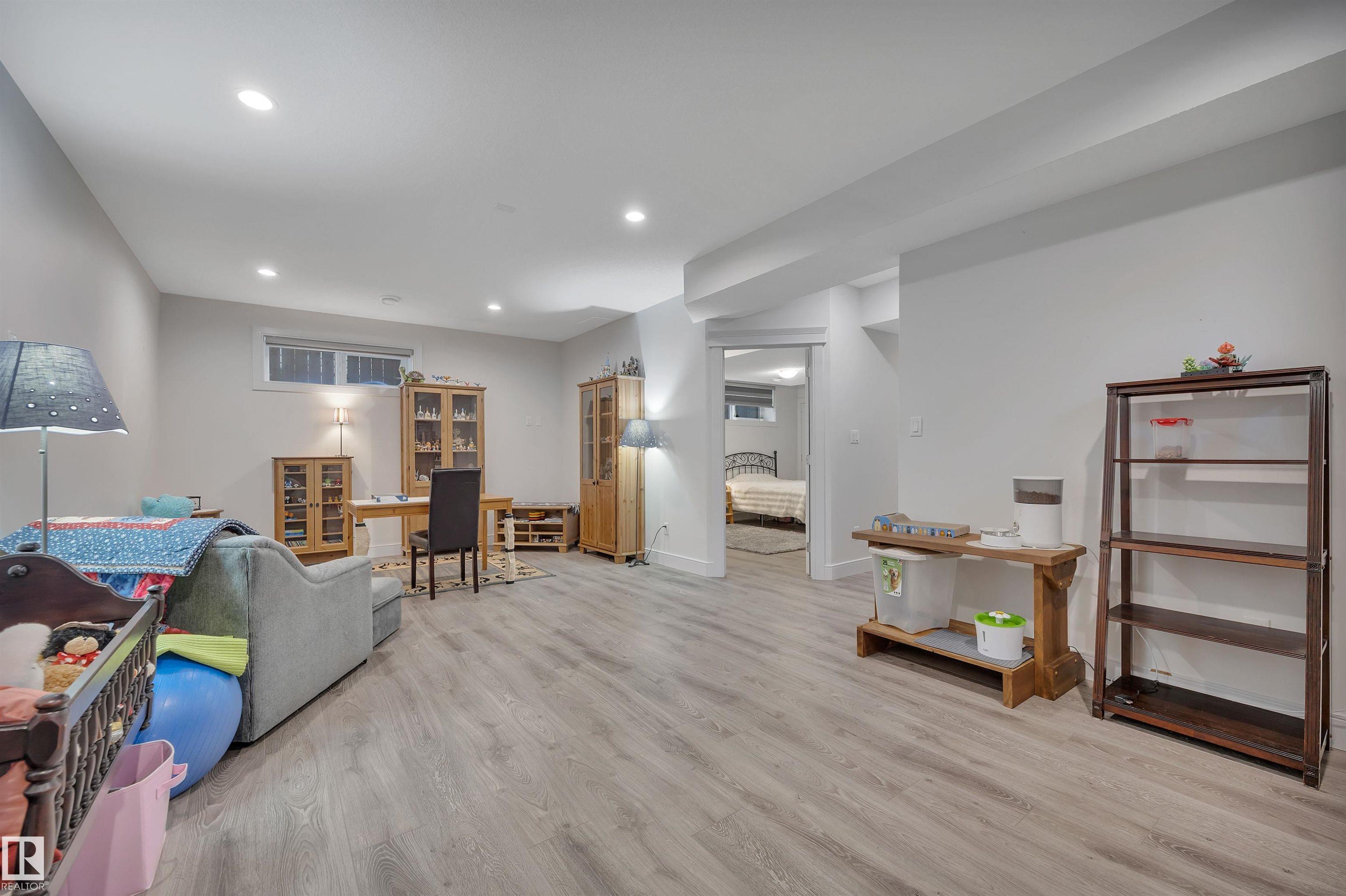 Photo 42 at 36 Sandalwood Place, Suntree, Leduc