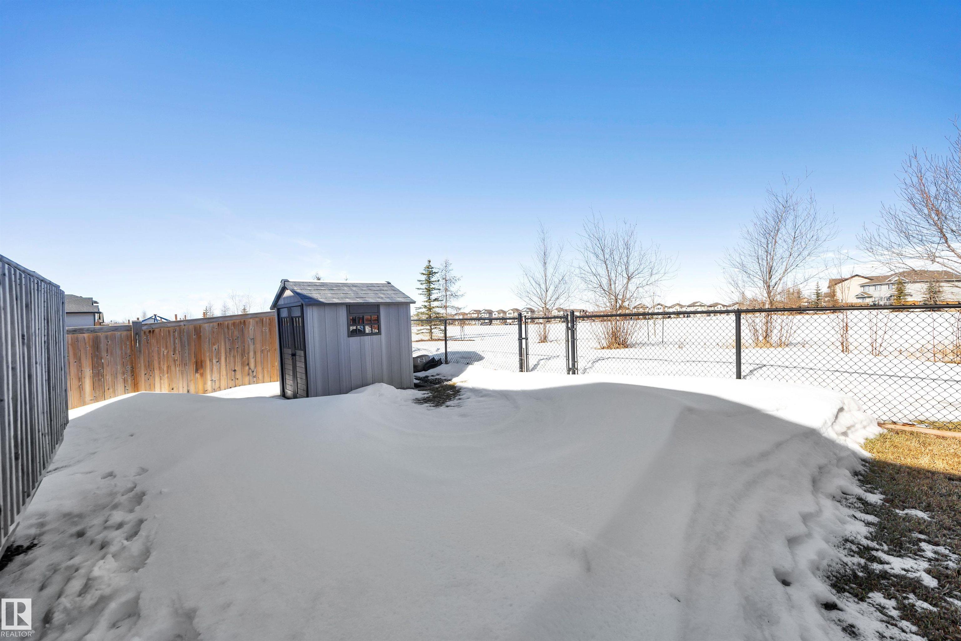 Photo 55 at 36 Sandalwood Place, Suntree, Leduc