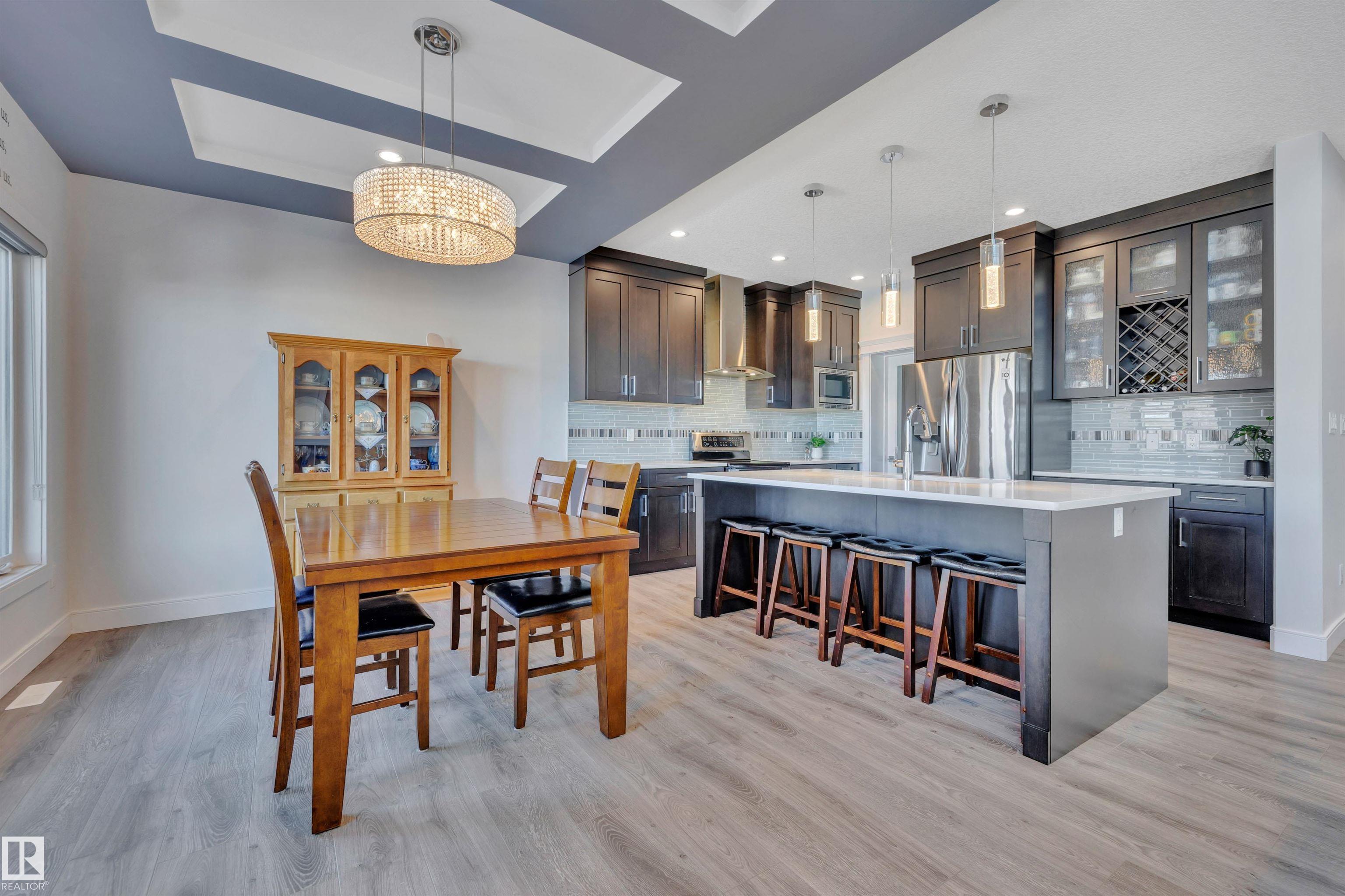 Photo 9 at 36 Sandalwood Place, Suntree, Leduc