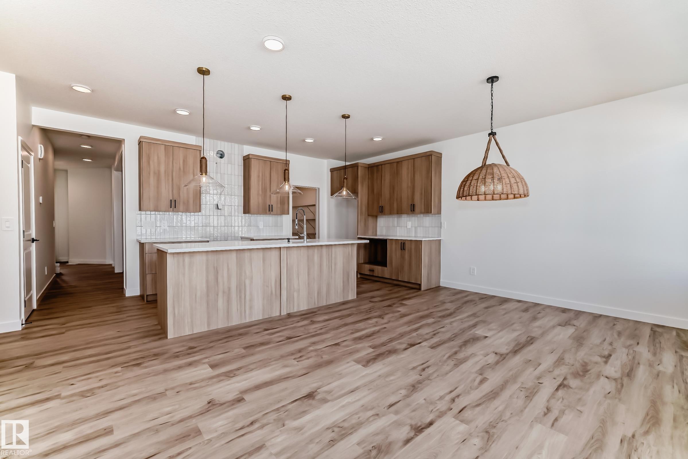 Picture for 20624 43 AV NW