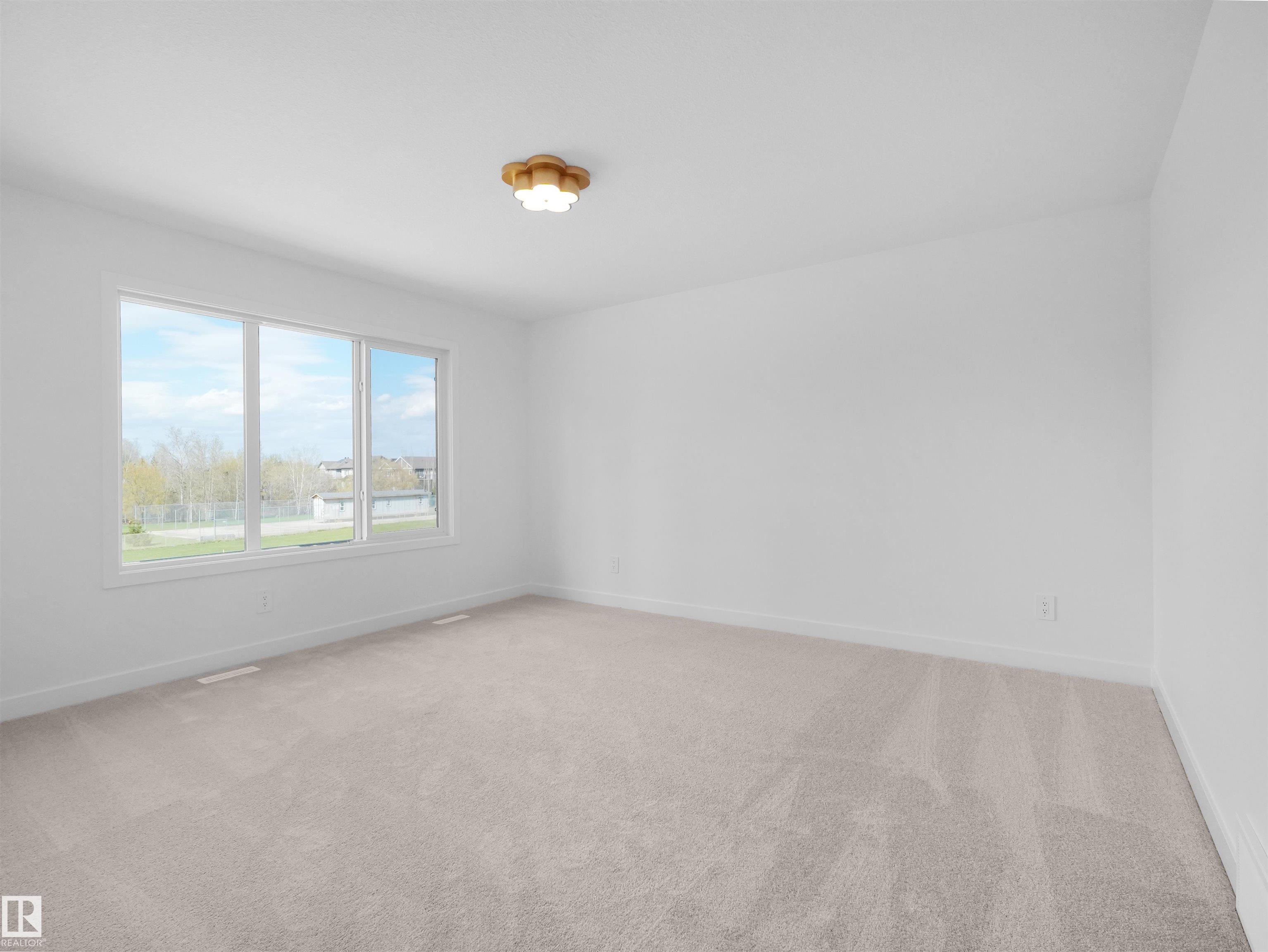 https://zimg.paragon.ice.com/ParagonImages/Property/PM/RAE/225391991/26/0/0/8d429005bcdf6959237742cc6518bb54/1/4f149c29b32aac8cdff4055f54edf58a/225391991-1ccac2fa-3716-497f-a388-fc7ffcf1075b.JPG