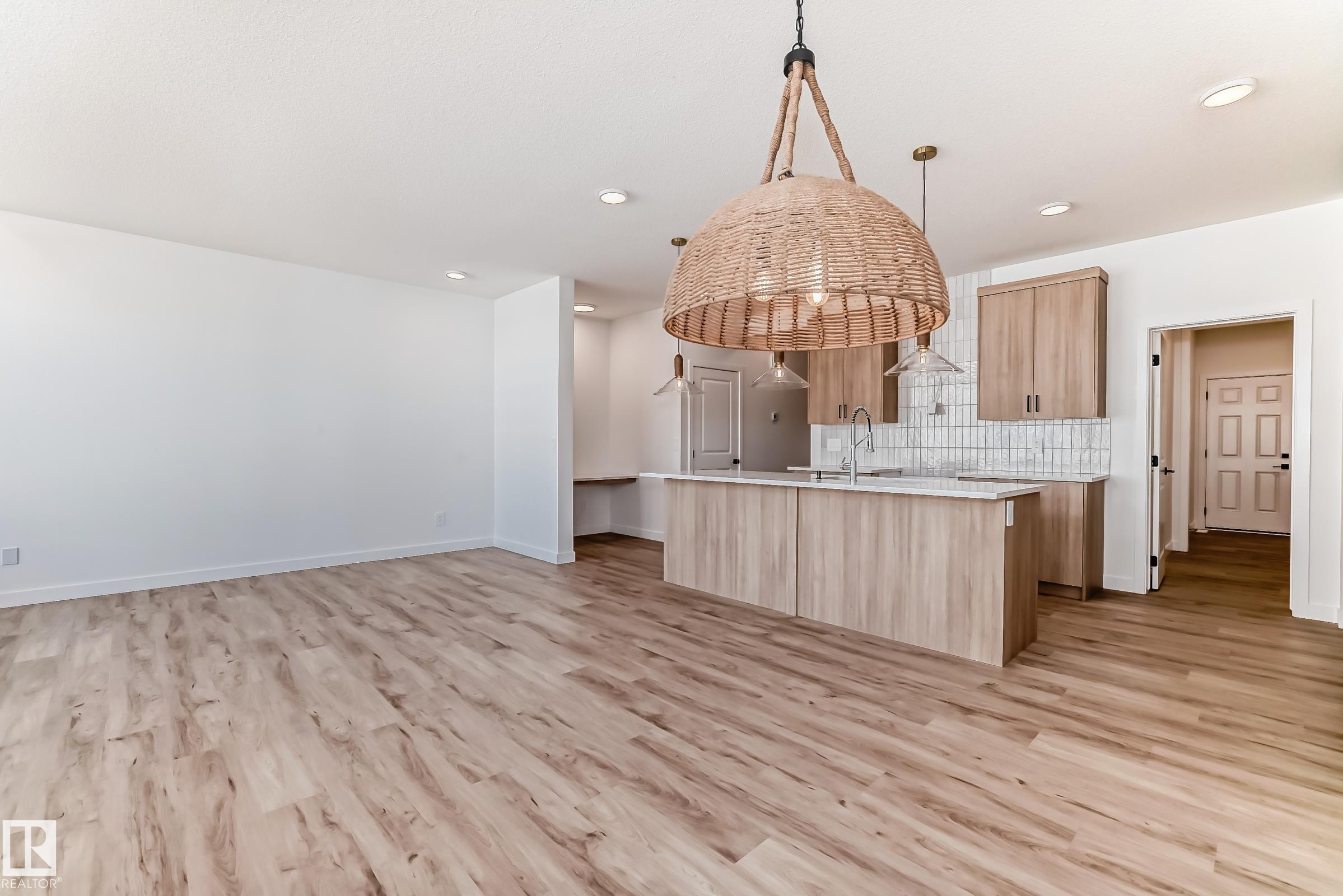 Picture for 20624 43 AV NW