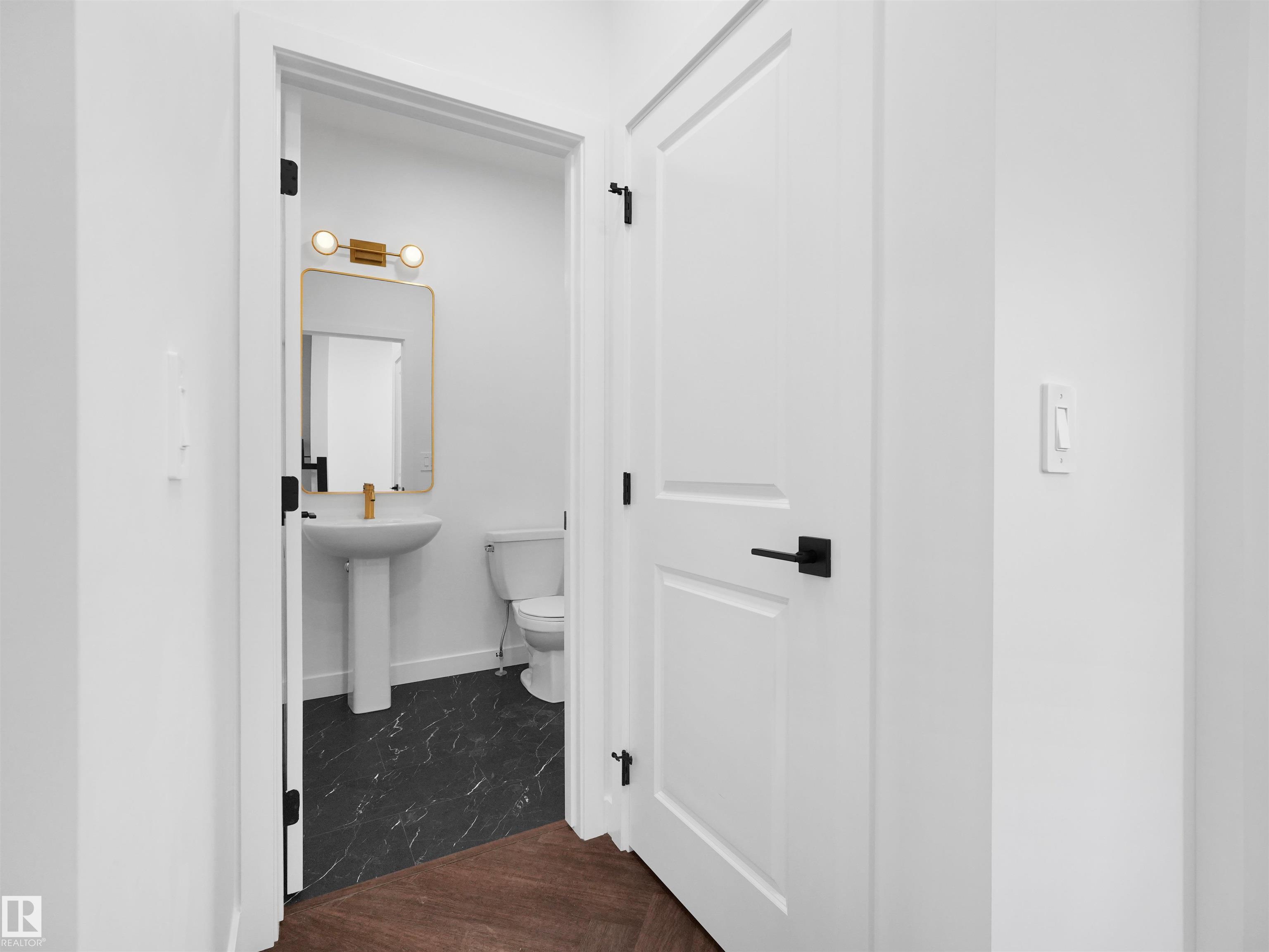 Picture for 20624 43 AV NW