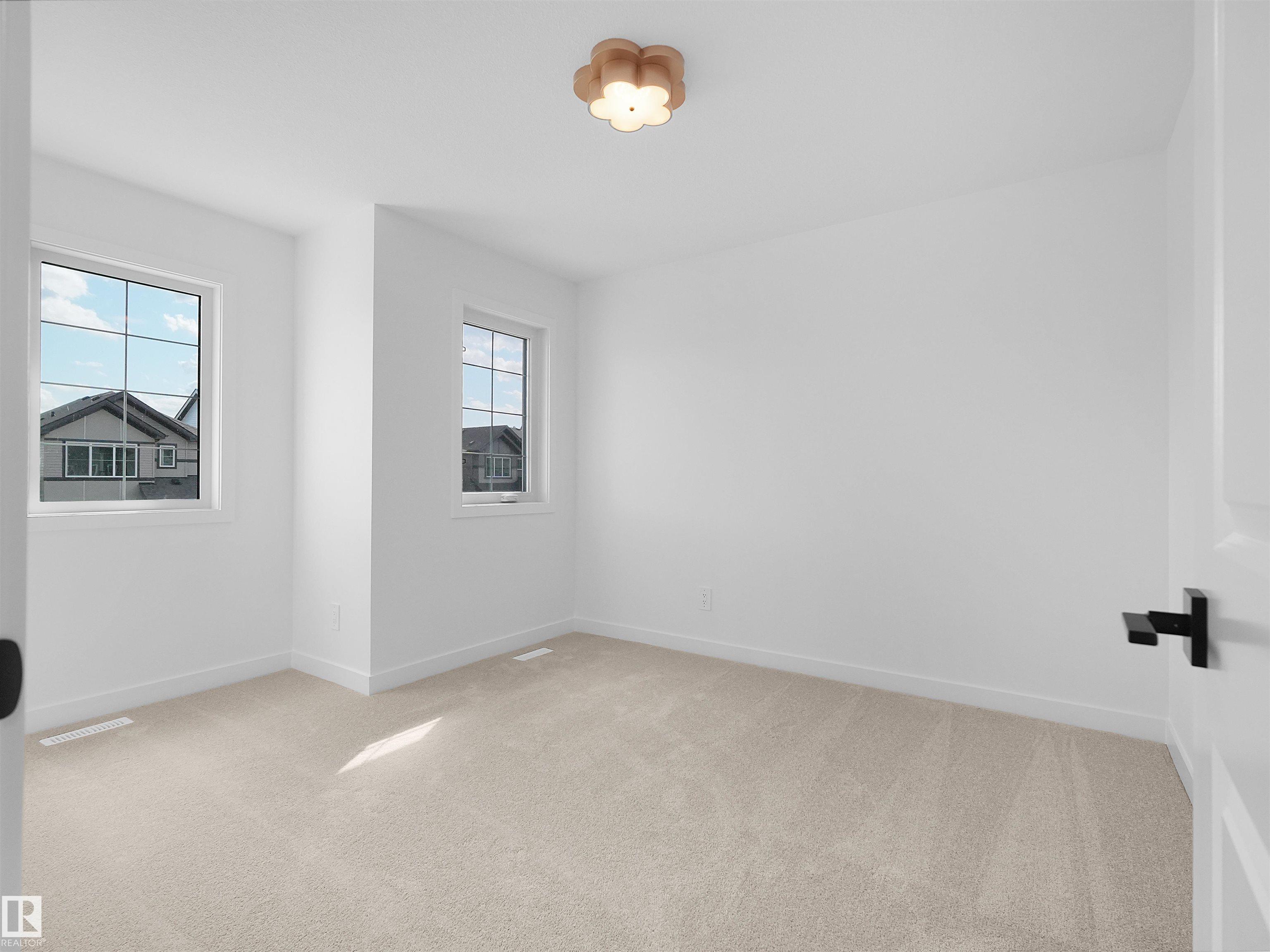 https://zimg.paragon.ice.com/ParagonImages/Property/PM/RAE/225391991/36/0/0/f62768b6bae473a3027a1e52990953bd/1/4f149c29b32aac8cdff4055f54edf58a/225391991-fe2de58f-09ba-40f2-8eec-258b0ca42154.JPG