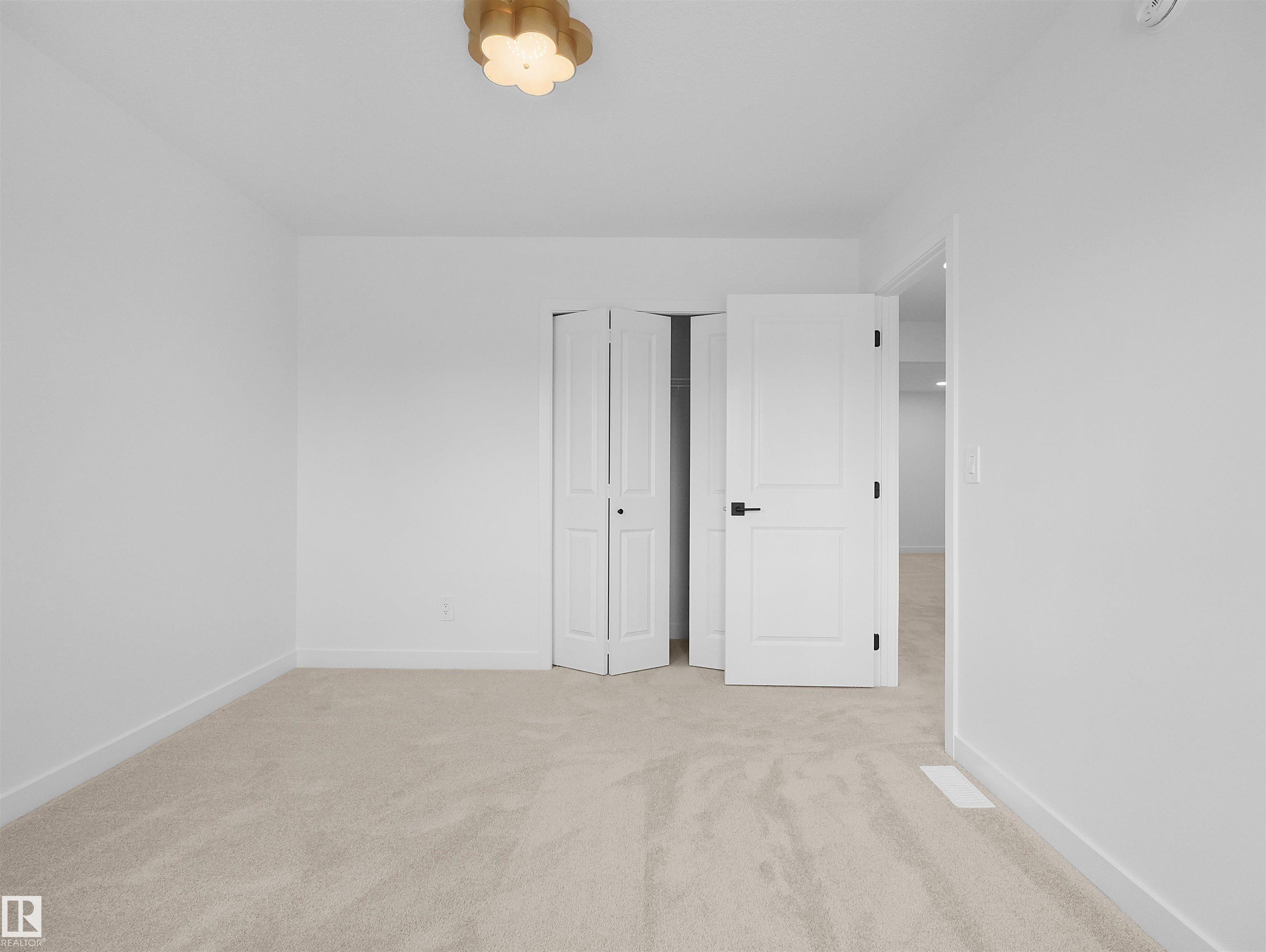 https://zimg.paragon.ice.com/ParagonImages/Property/PM/RAE/225391991/38/0/0/9ff0c0917865f7687a1ce368ec33e2fb/1/4f149c29b32aac8cdff4055f54edf58a/225391991-78030854-9262-4e49-b347-ef42008895cd.JPG