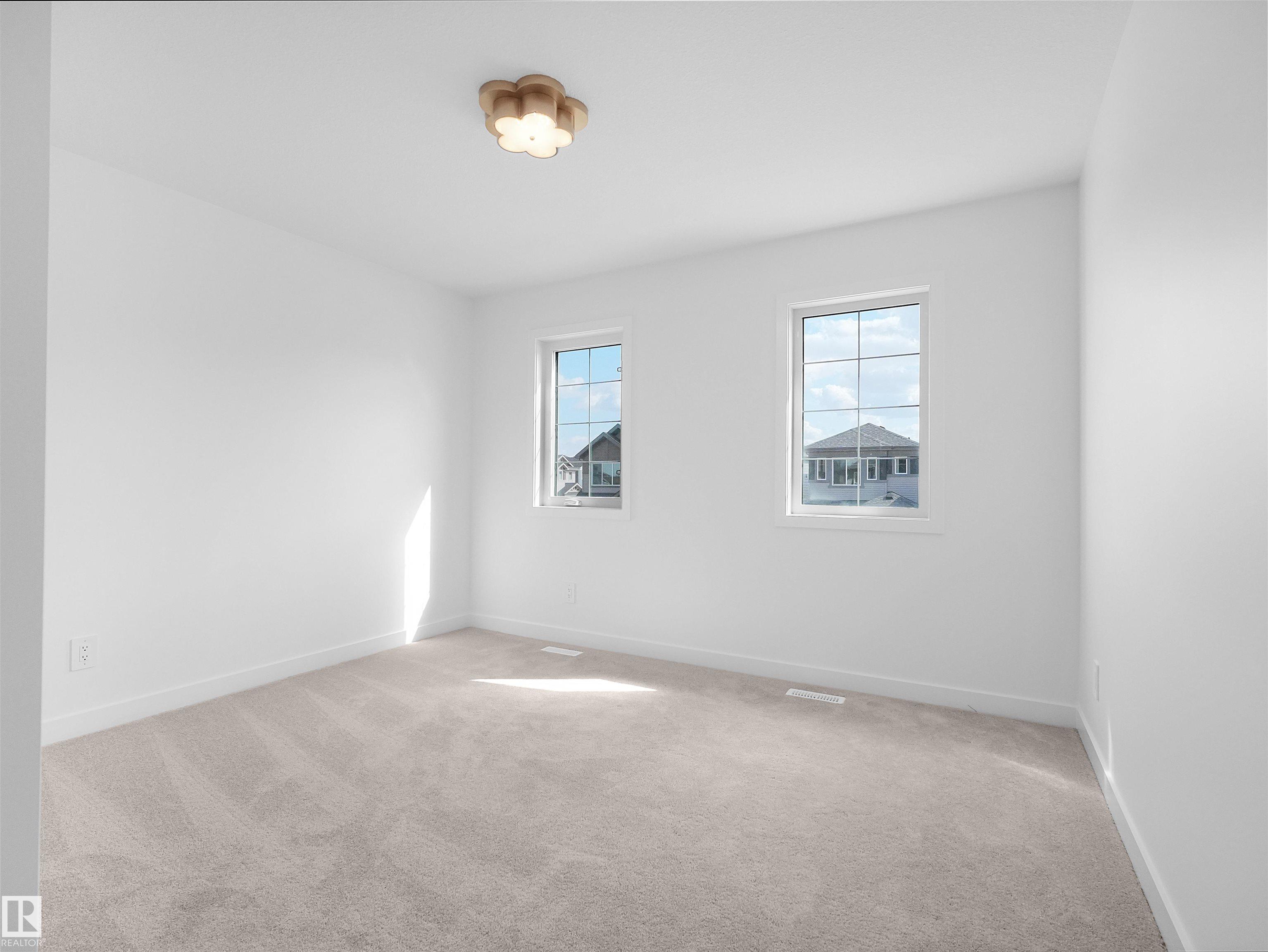 https://zimg.paragon.ice.com/ParagonImages/Property/PM/RAE/225391991/39/0/0/a4ab697715aca4e301e00d91fe9064bc/1/4f149c29b32aac8cdff4055f54edf58a/225391991-067c1647-f6e7-4299-b71f-cbb3744bb6e8.JPG
