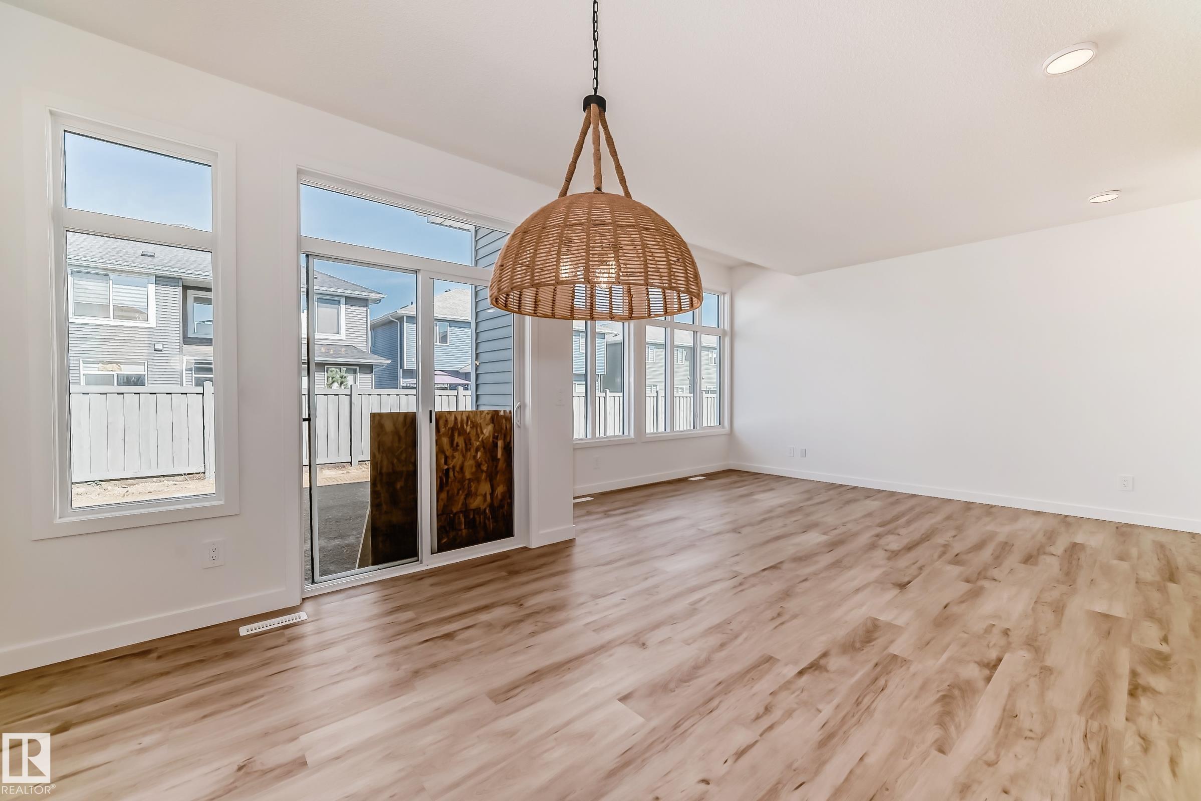 Picture for 20624 43 AV NW