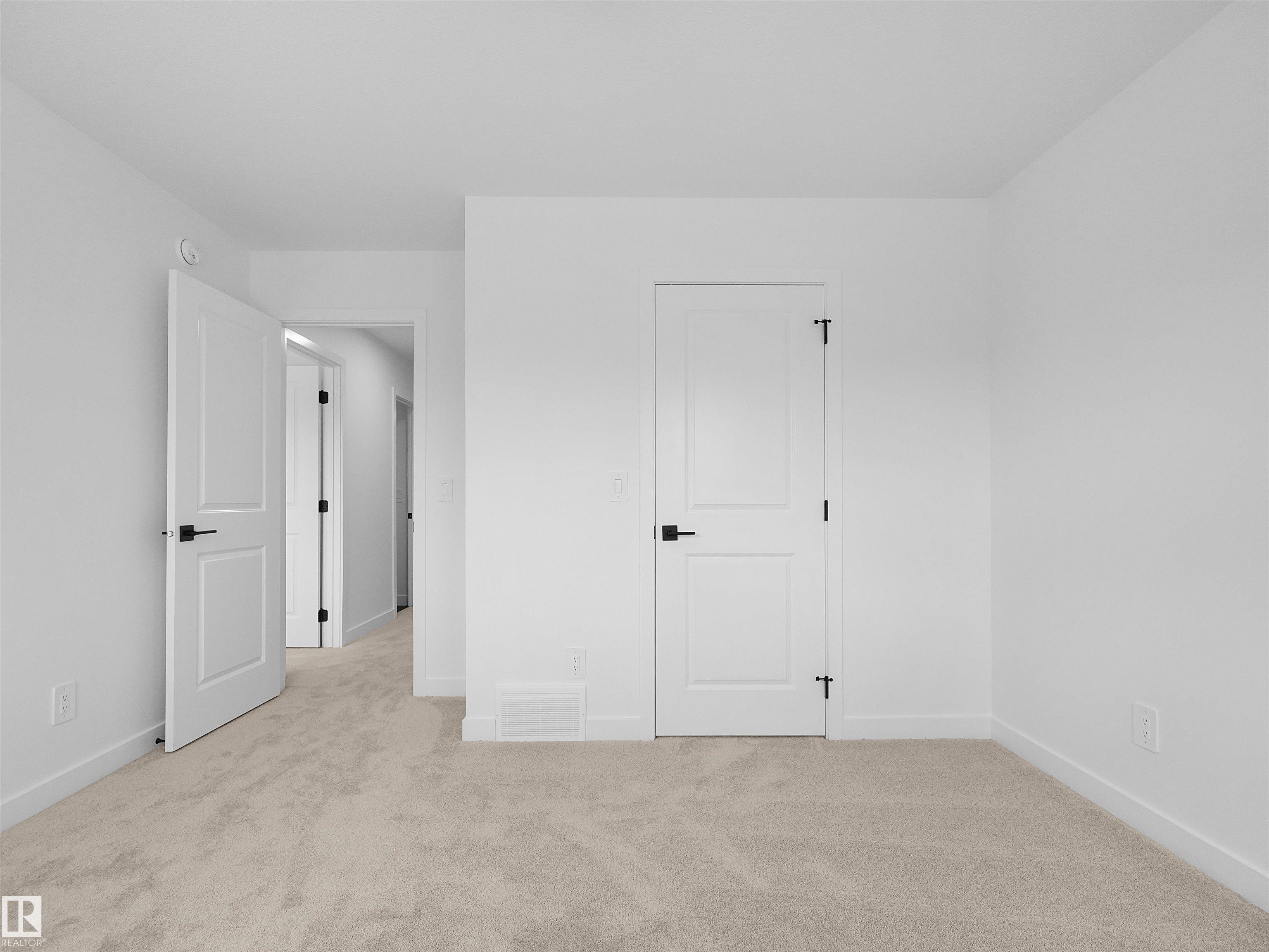 https://zimg.paragon.ice.com/ParagonImages/Property/PM/RAE/225391991/40/0/0/0e2a52802fa325caac76e74aebae3fc8/1/4f149c29b32aac8cdff4055f54edf58a/225391991-2c6cf8a0-18fa-44f5-a572-438a9a02834f.JPG