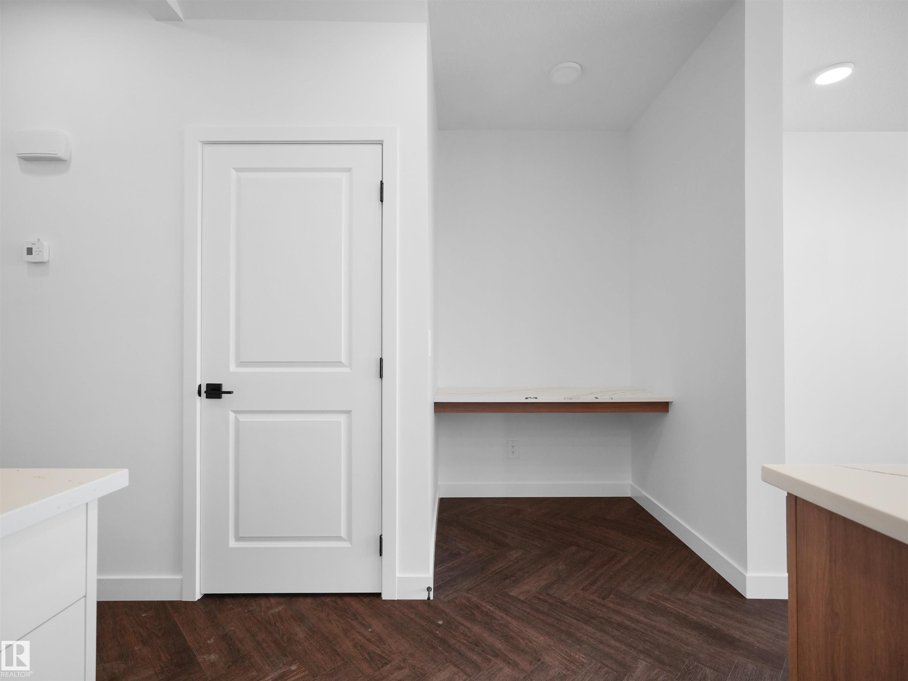 https://zimg.paragon.ice.com/ParagonImages/Property/PM/RAE/225391991/8/0/0/8f54256bf82ccbeb529d445de383e4b9/1/4f149c29b32aac8cdff4055f54edf58a/225391991-96a4b540-61e9-489f-8fa7-621e069cb422.JPG