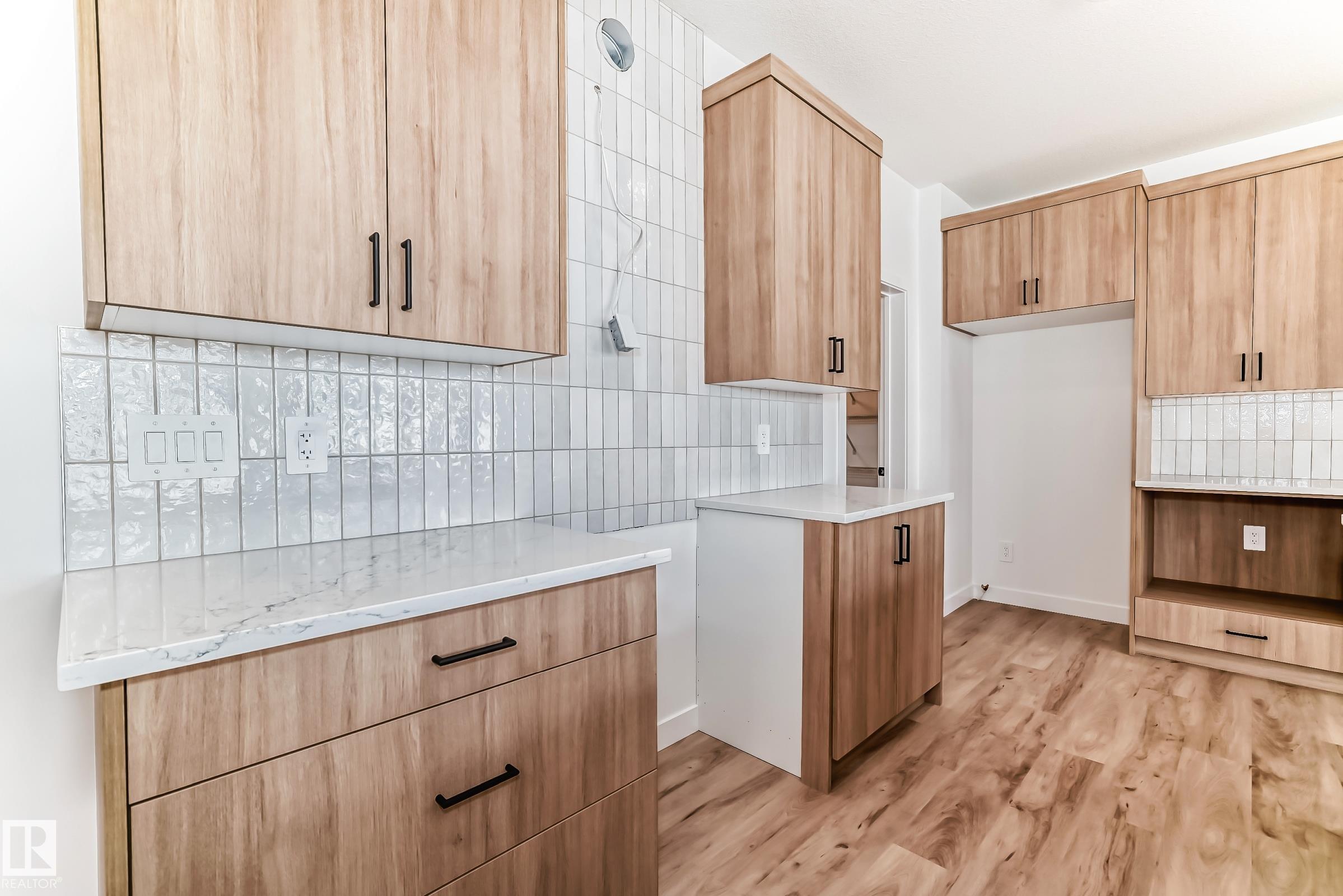 Photo 10 at 20624 43 Avenue NW, Edgemont, Edmonton