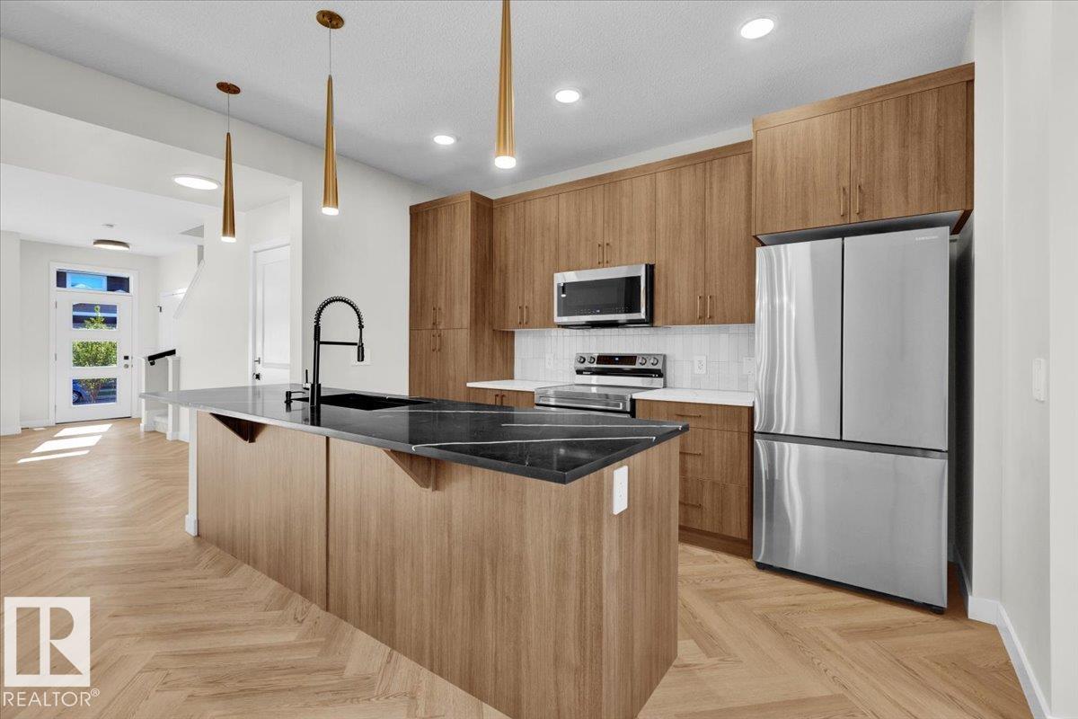 1322 Keswick Drive SW, Keswick, Edmonton photo number 2