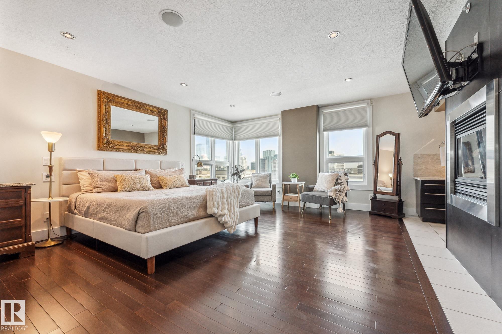 Photo 19 at PH04/1804 - 9939 109 Street NW, Downtown, Edmonton