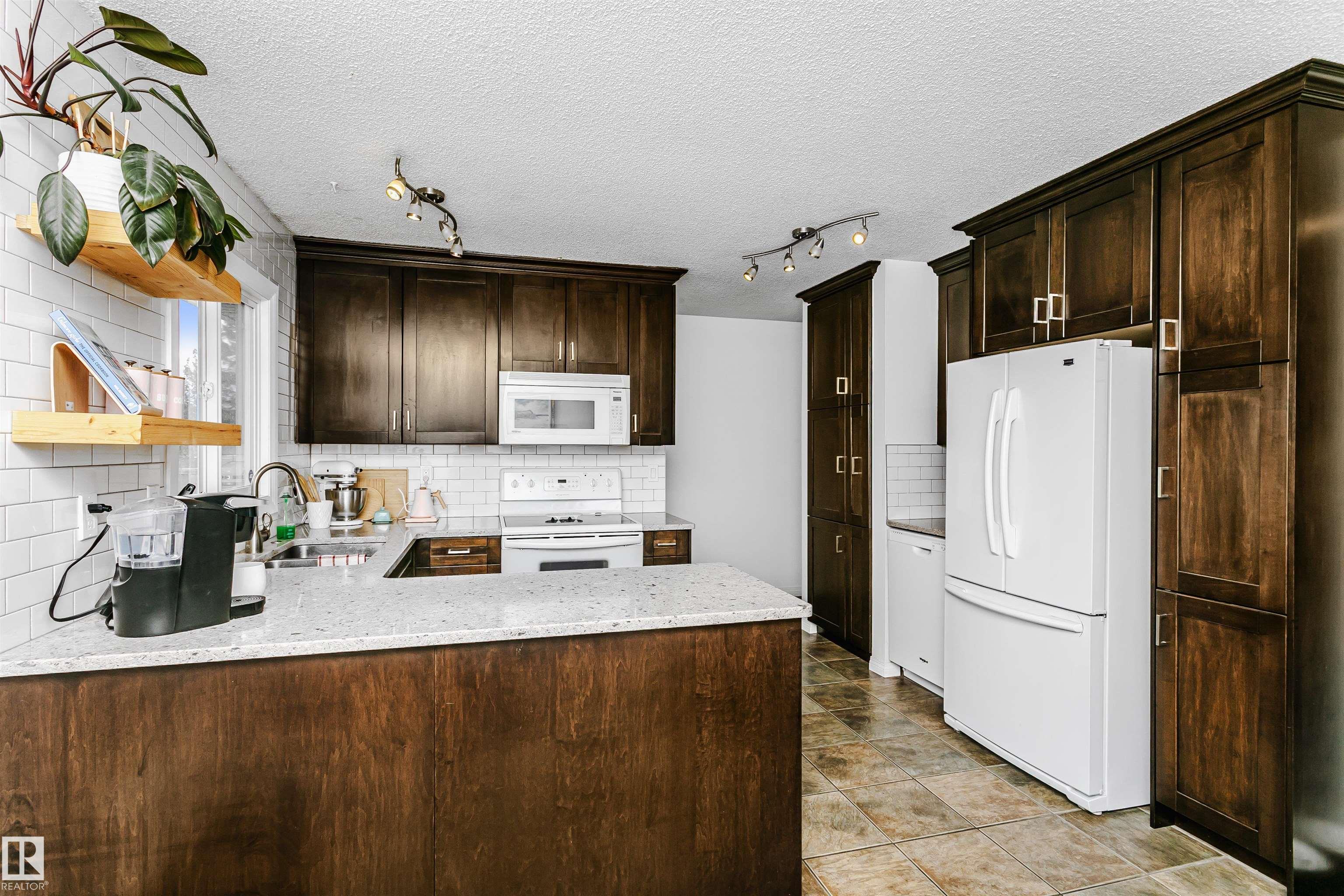 Photo 11 at 8841 92 Avenue, Pineview Fort Sask., Fort Saskatchewan