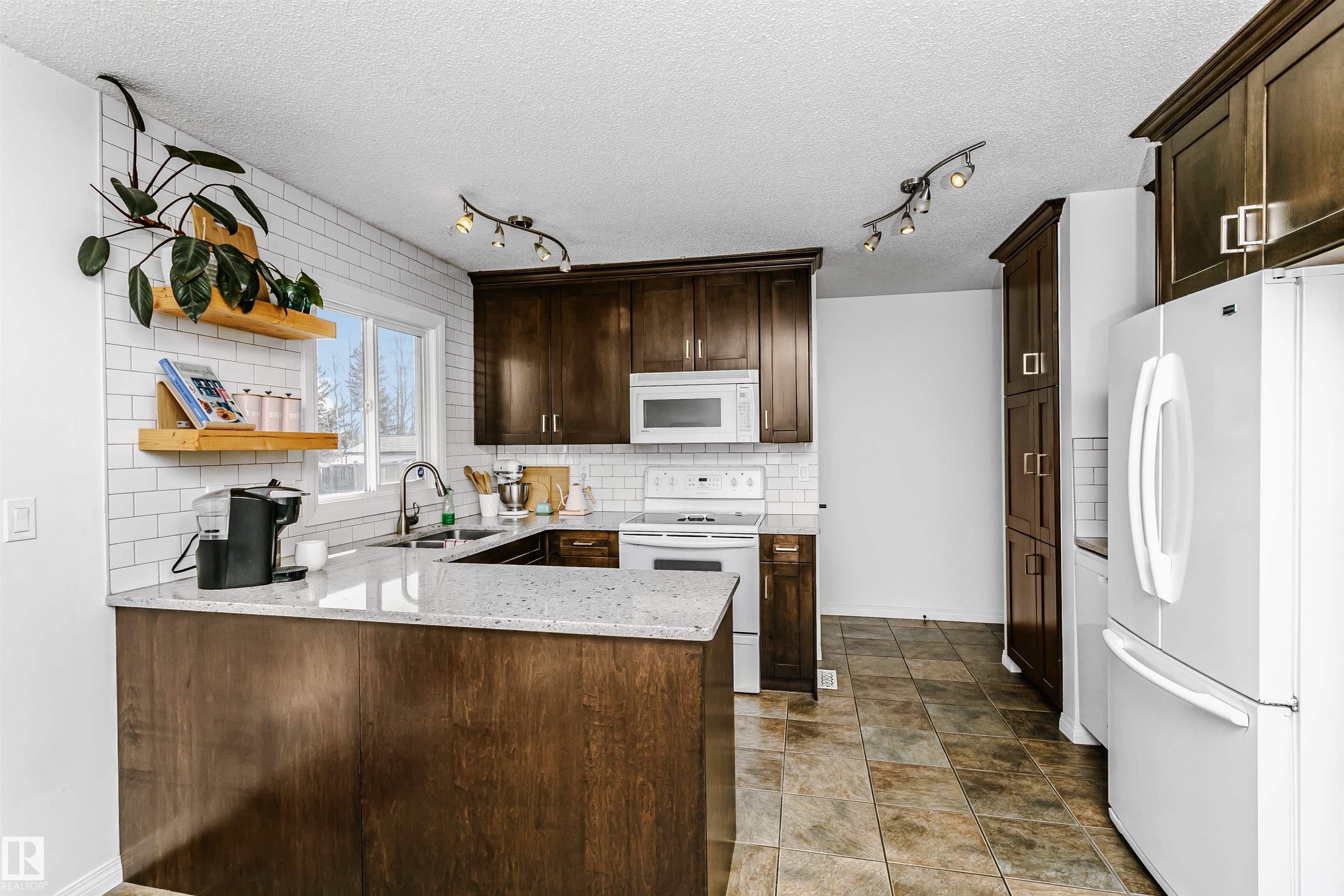 Photo 12 at 8841 92 Avenue, Pineview Fort Sask., Fort Saskatchewan