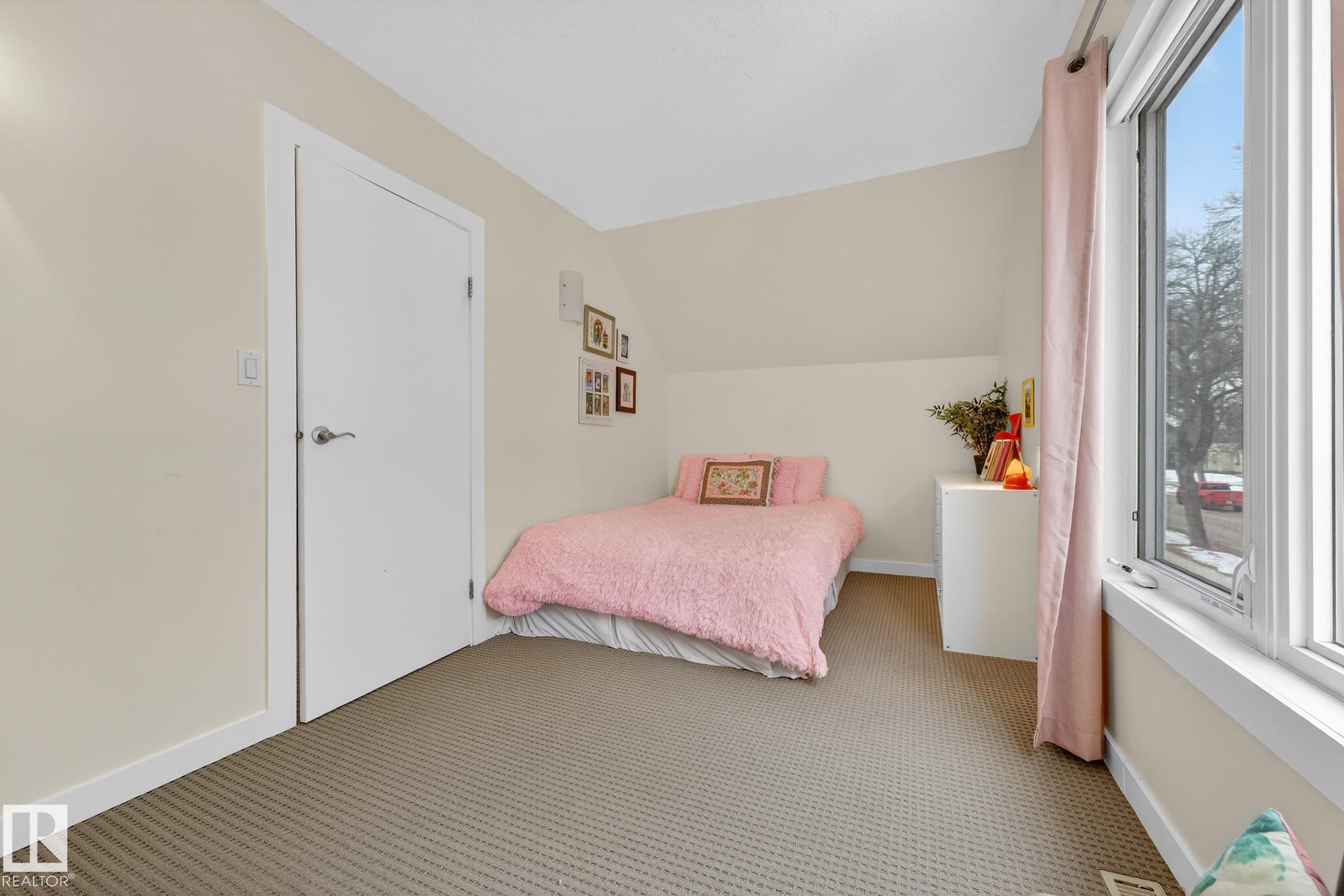 Photo 26 at 11343 67 Street NW, Highlands, Edmonton