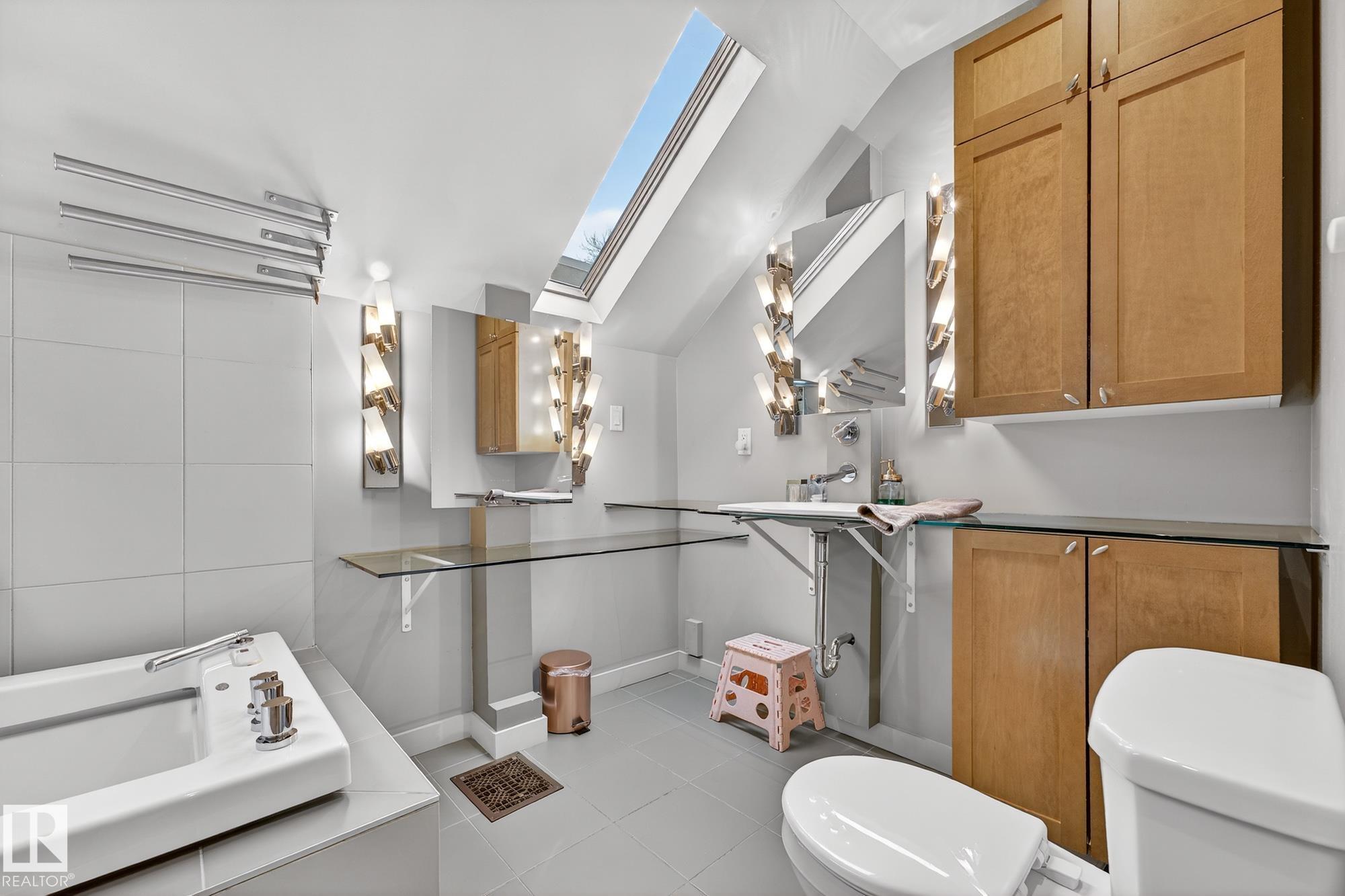 Photo 29 at 11343 67 Street NW, Highlands, Edmonton