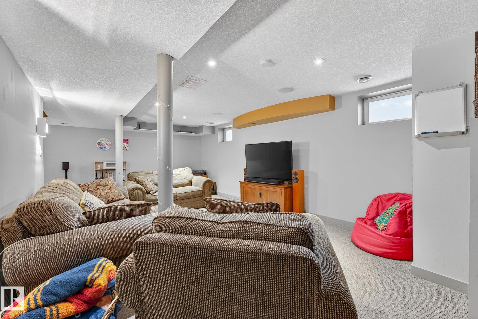 Photo 31 at 11343 67 Street NW, Highlands, Edmonton